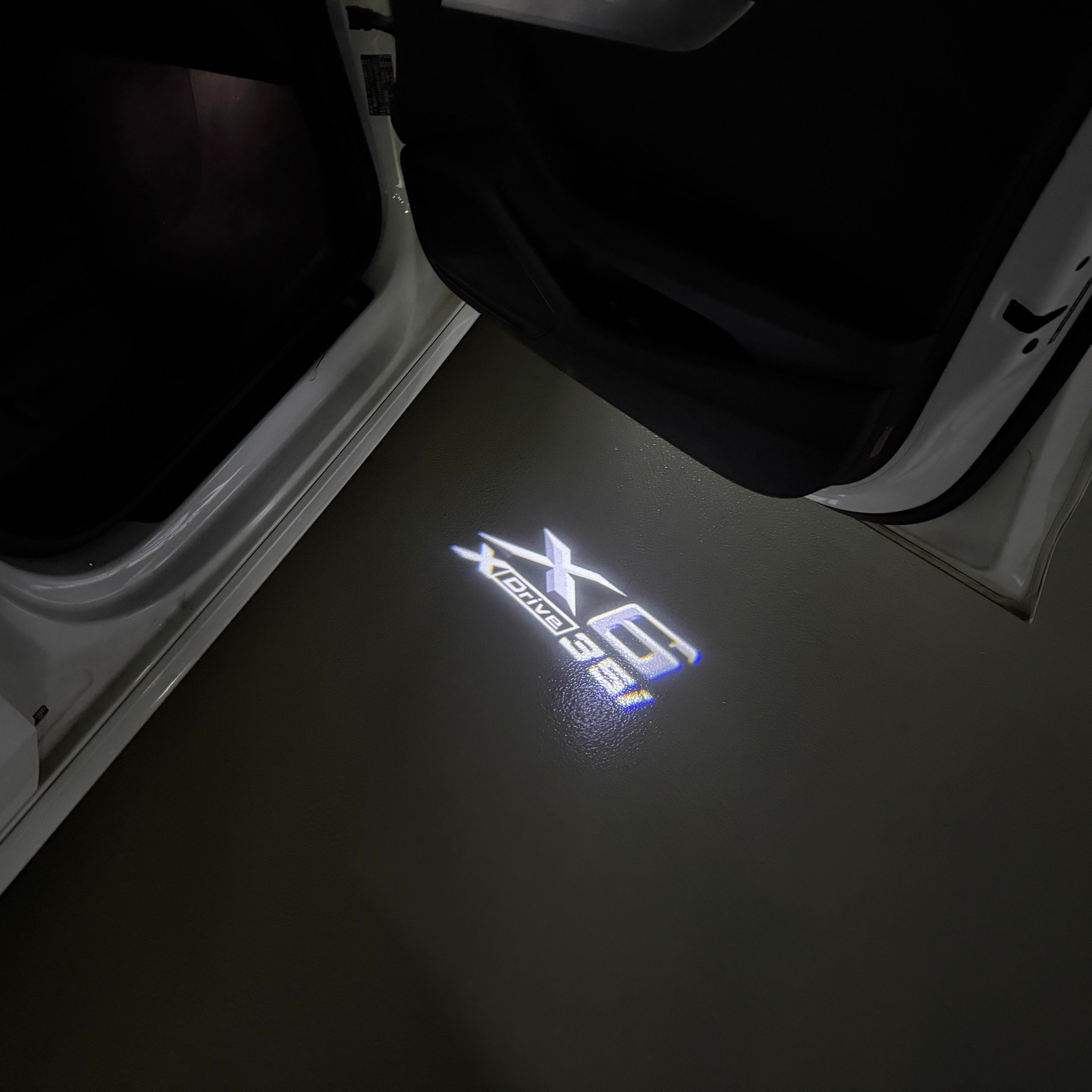 BMW M3 LOGO PROJECTOT LIGHTS Nr.24 (Menge 1 = 1 Sets/2 Türleuchten)