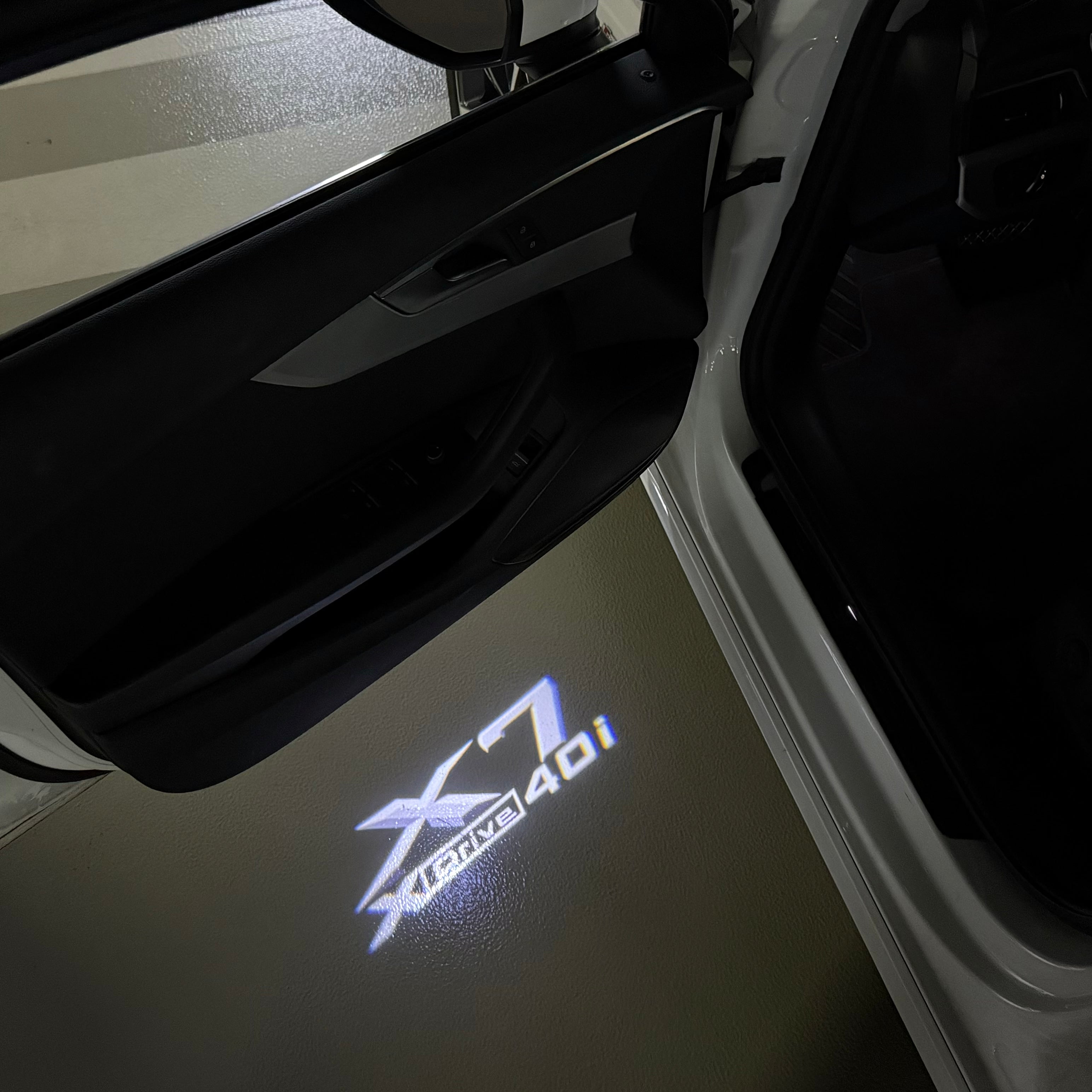 BMW M3 LOGO PROJECTOR LIGHTS Nr.24 (الكمية 1 = 1 مجموعة / 2 أضواء باب)