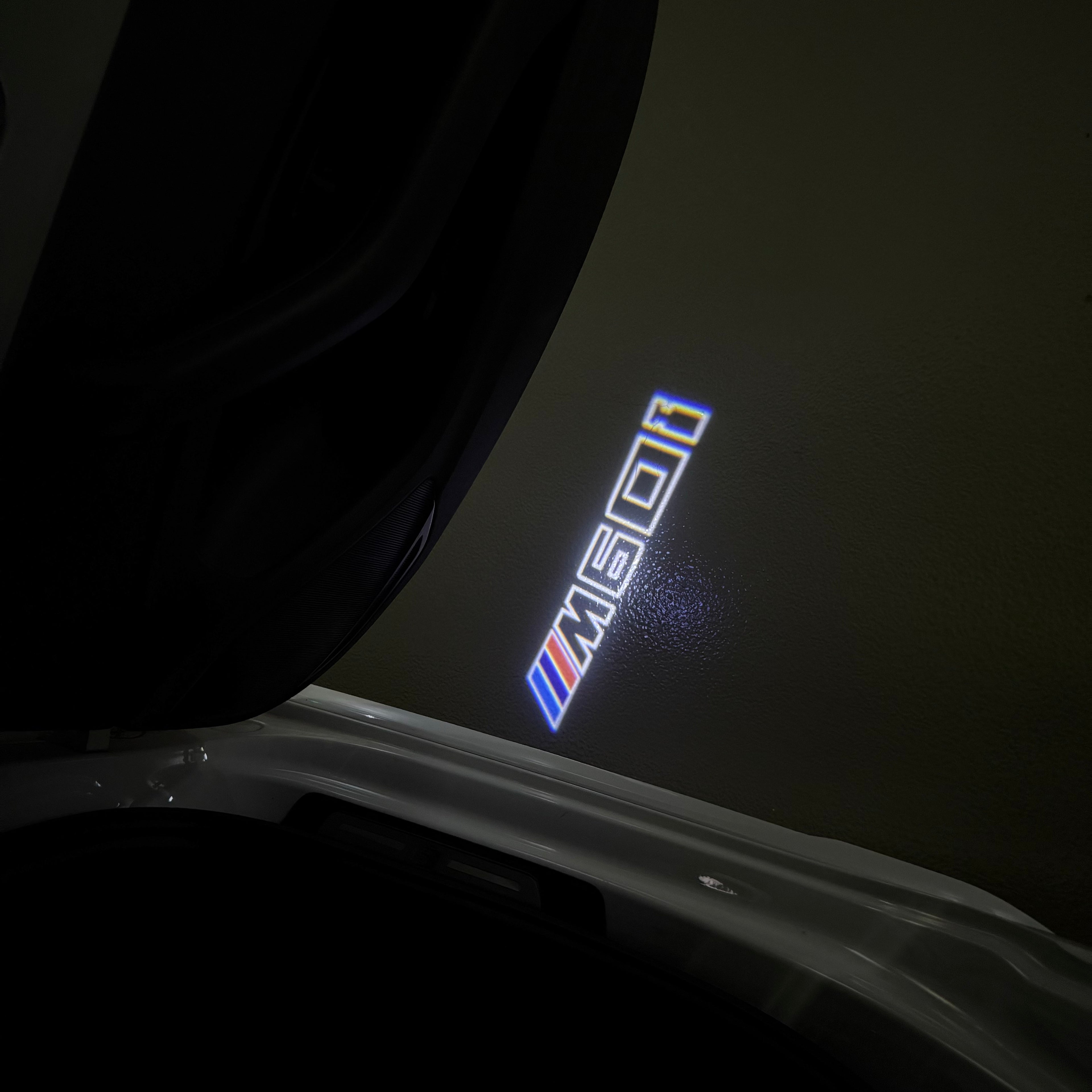BMW  X7 / X7M M60I LOGO PROJECTOT LIGHTS (quantity 1 = 1 sets/2 door lights) Nr.6024q0t0115