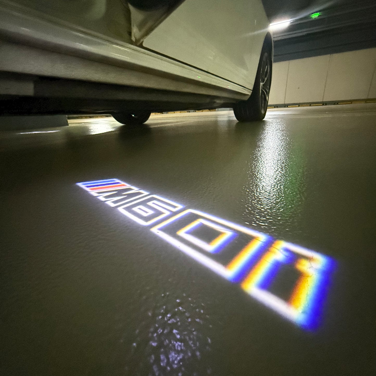 BMW  X7 / X7M M60I LOGO PROJECTOT LIGHTS (quantity 1 = 1 sets/2 door lights) Nr.6024q0t0115