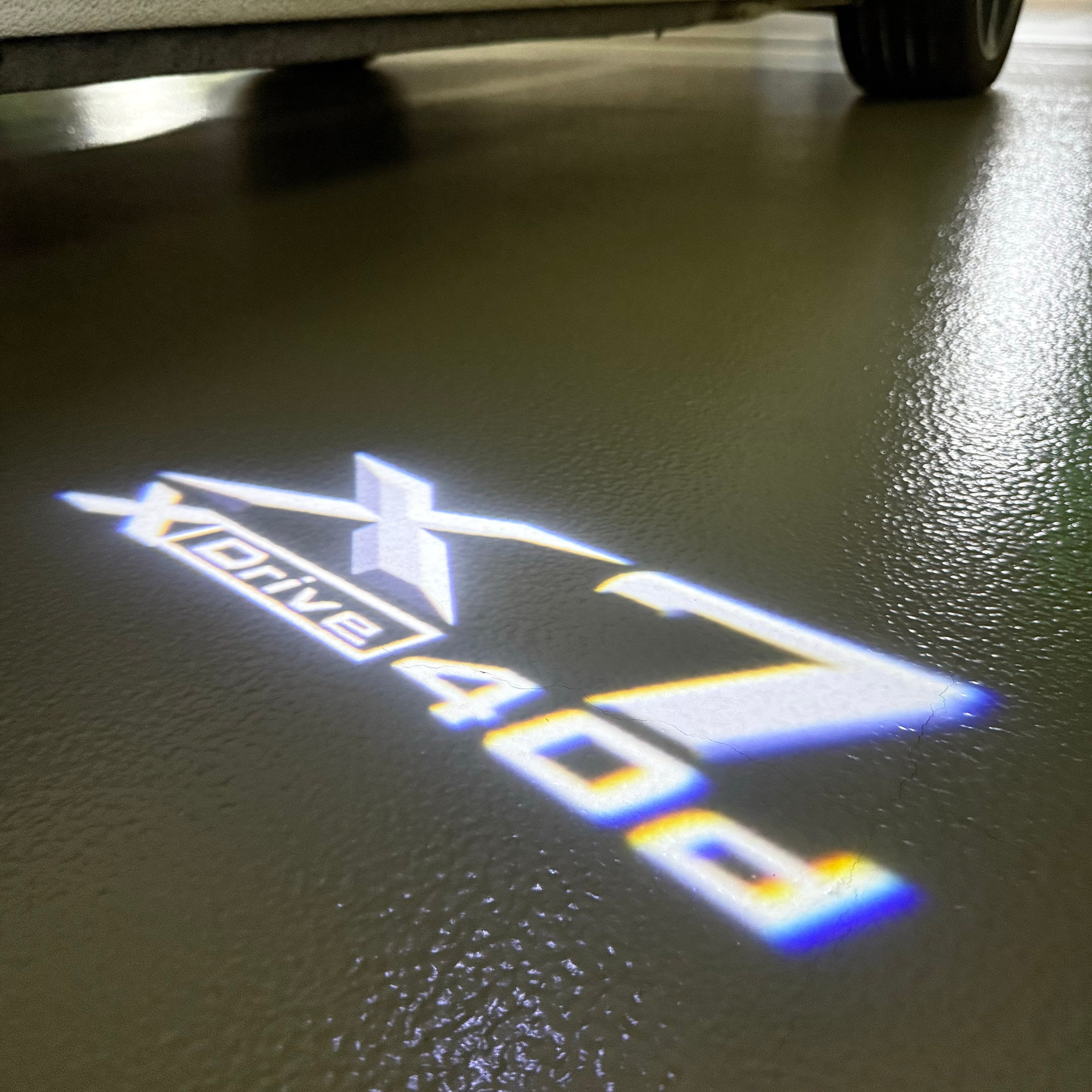 BMW M3 LOGO PROJECTOR LIGHTS Nr.24 (الكمية 1 = 1 مجموعة / 2 أضواء باب)