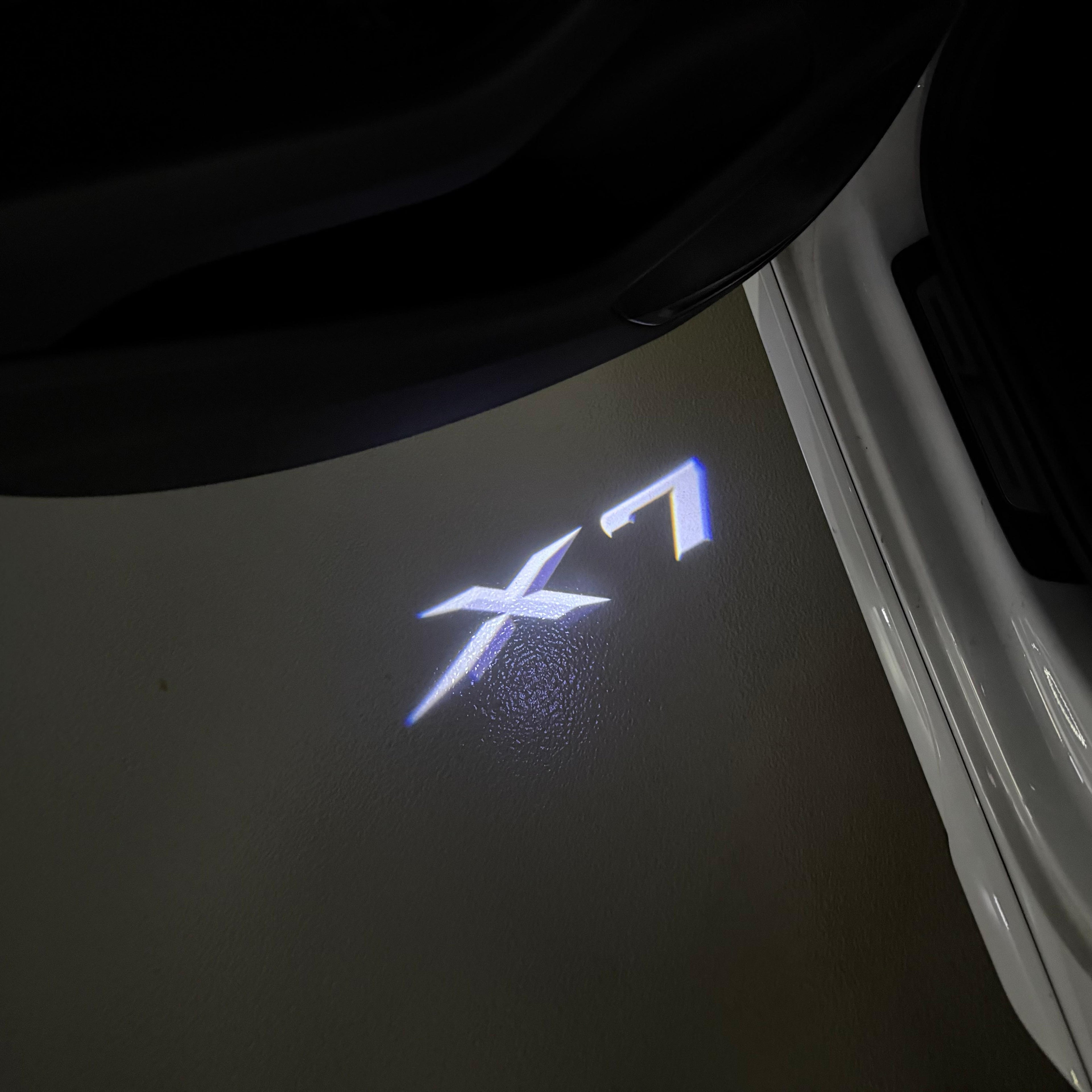 BMW M3 LOGO PROJECTOR LIGHTS Nr.24 (الكمية 1 = 1 مجموعة / 2 أضواء باب)