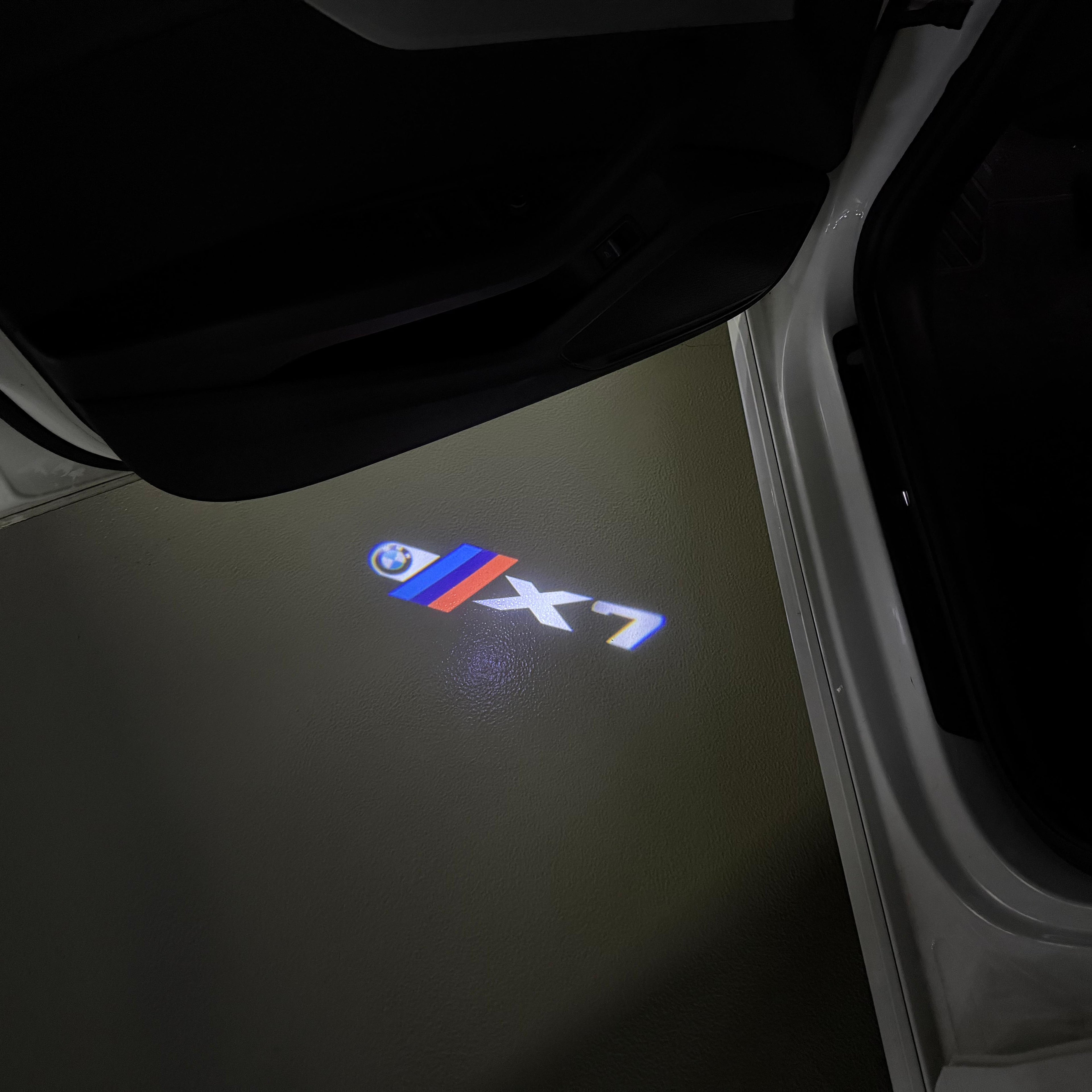 BMW M3 LOGO PROJECTOR LIGHTS Nr.24 (الكمية 1 = 1 مجموعة / 2 أضواء باب)