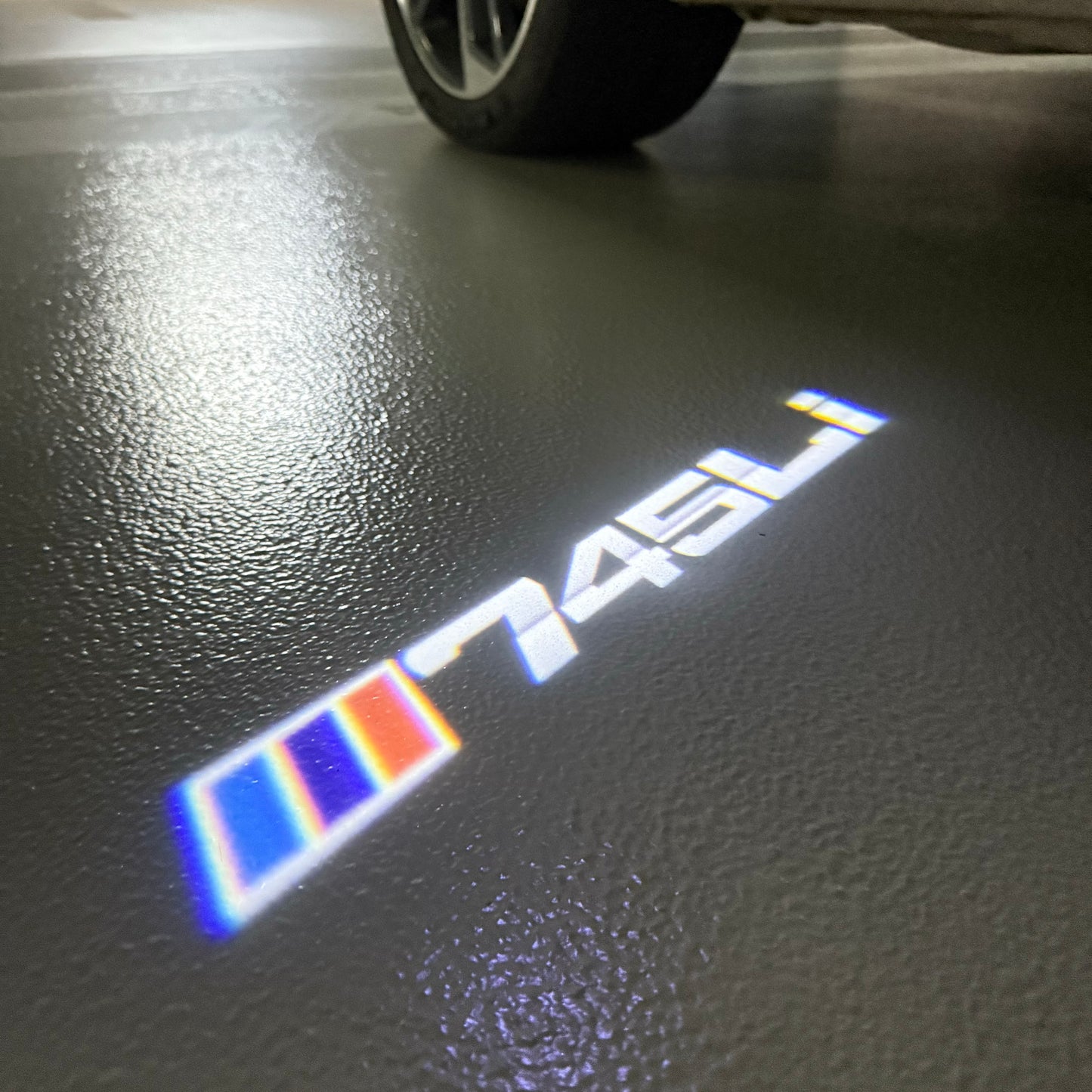 BMW  7 SERIES 745 Li  LOGO PROJECTOT LIGHTS (quantity 1 = 1 sets/2 door lights) Nr.6024q172