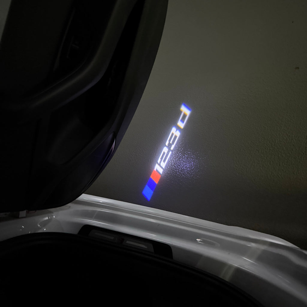 ÉCLAIRAGE DE PROJECTEUR BMW M3 LOGO Nr.24 (quantité 1 = 1 jeux / 2 feux de porte)