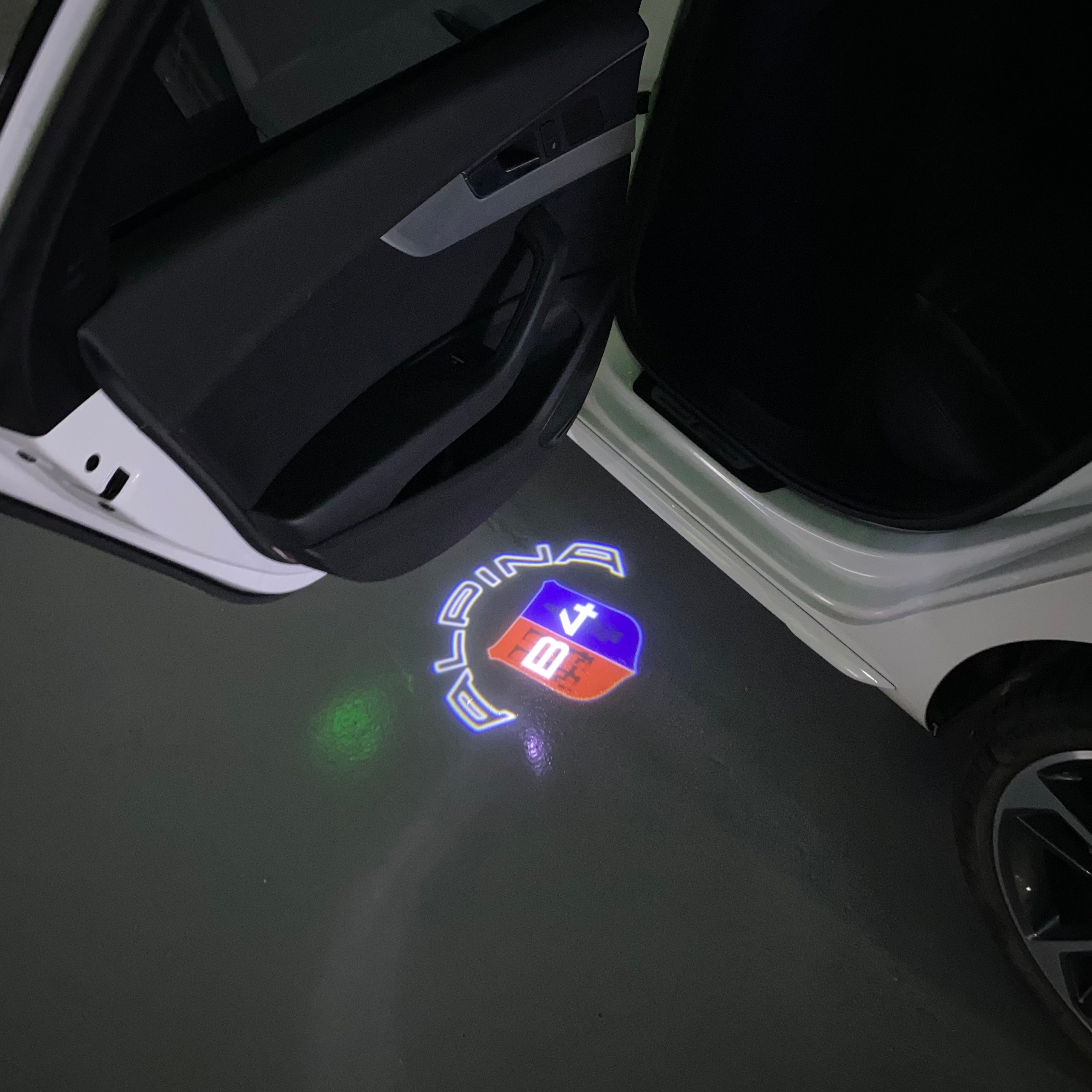 ALPINA B4 LOGO PROJECTOT LIGHTS  (quantity 1 = 1 sets/2 door lights) Nr.07A53