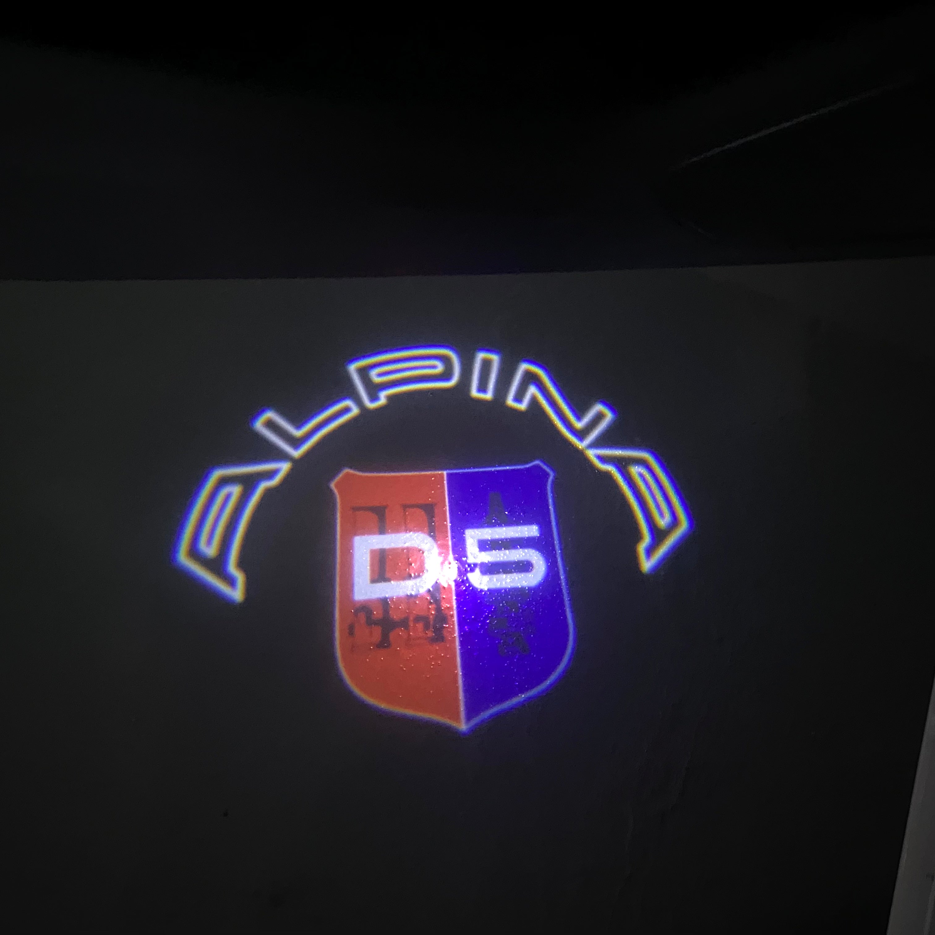 ALPINA  D5  LOGO PROJECTOT LIGHTS  (quantity 1 = 1 sets/2 door lights) Nr.07A20