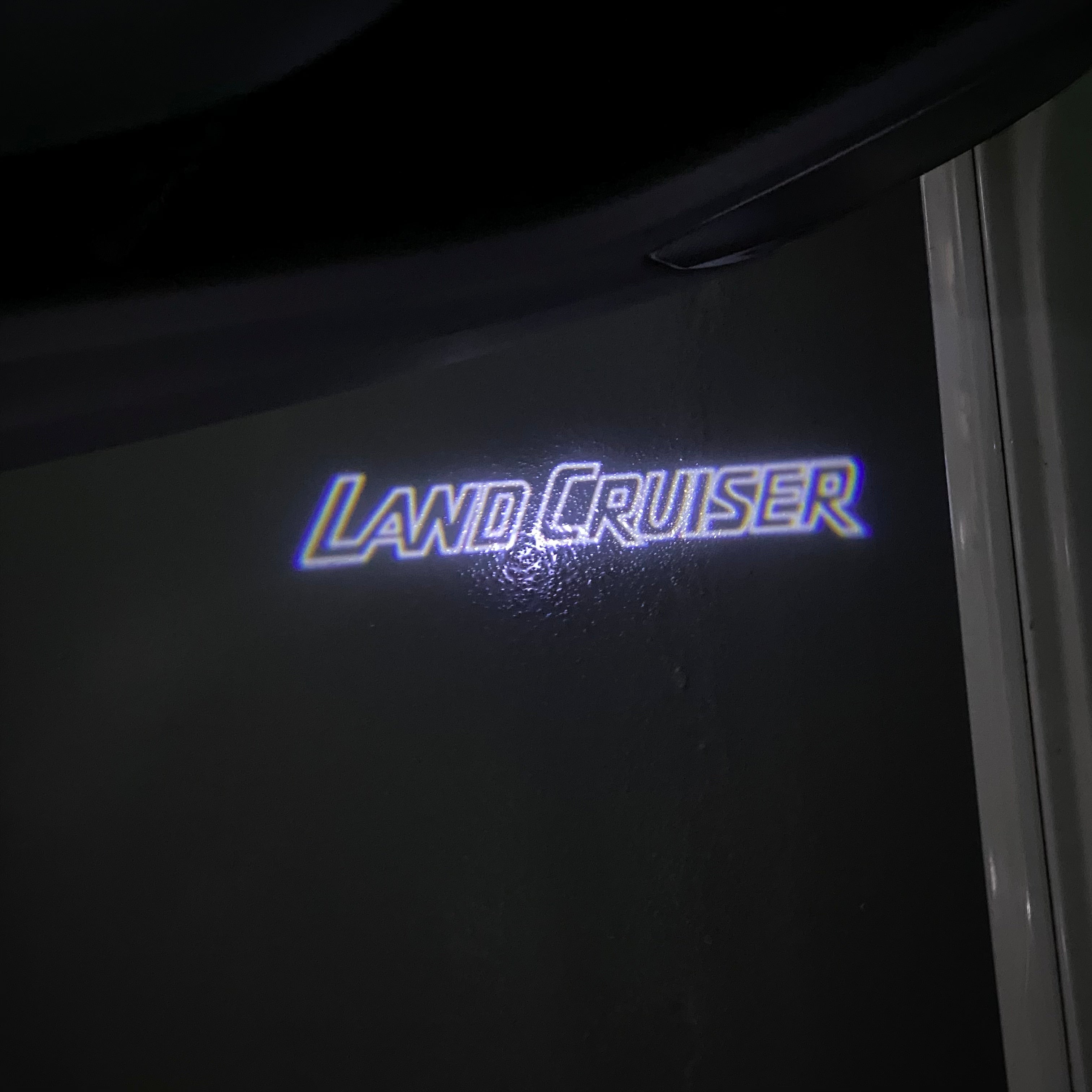 TOYOTA  LAND CRUISER  LOGO PROJECROTR LIGHTS  (quantity 1 = 1 sets/2 door lights) Nr.0G01