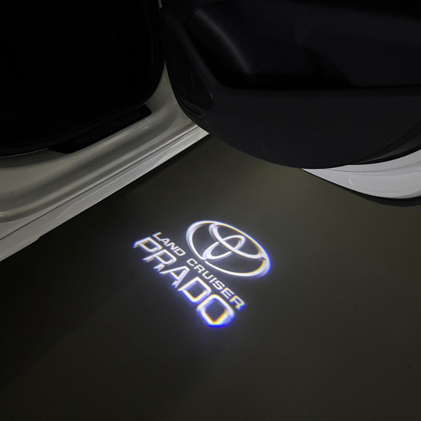 TOYOTA  PRADO LOGO PROJECROTR LIGHTS  (quantity 1 = 1 sets/2 door lights) Nr.0G17