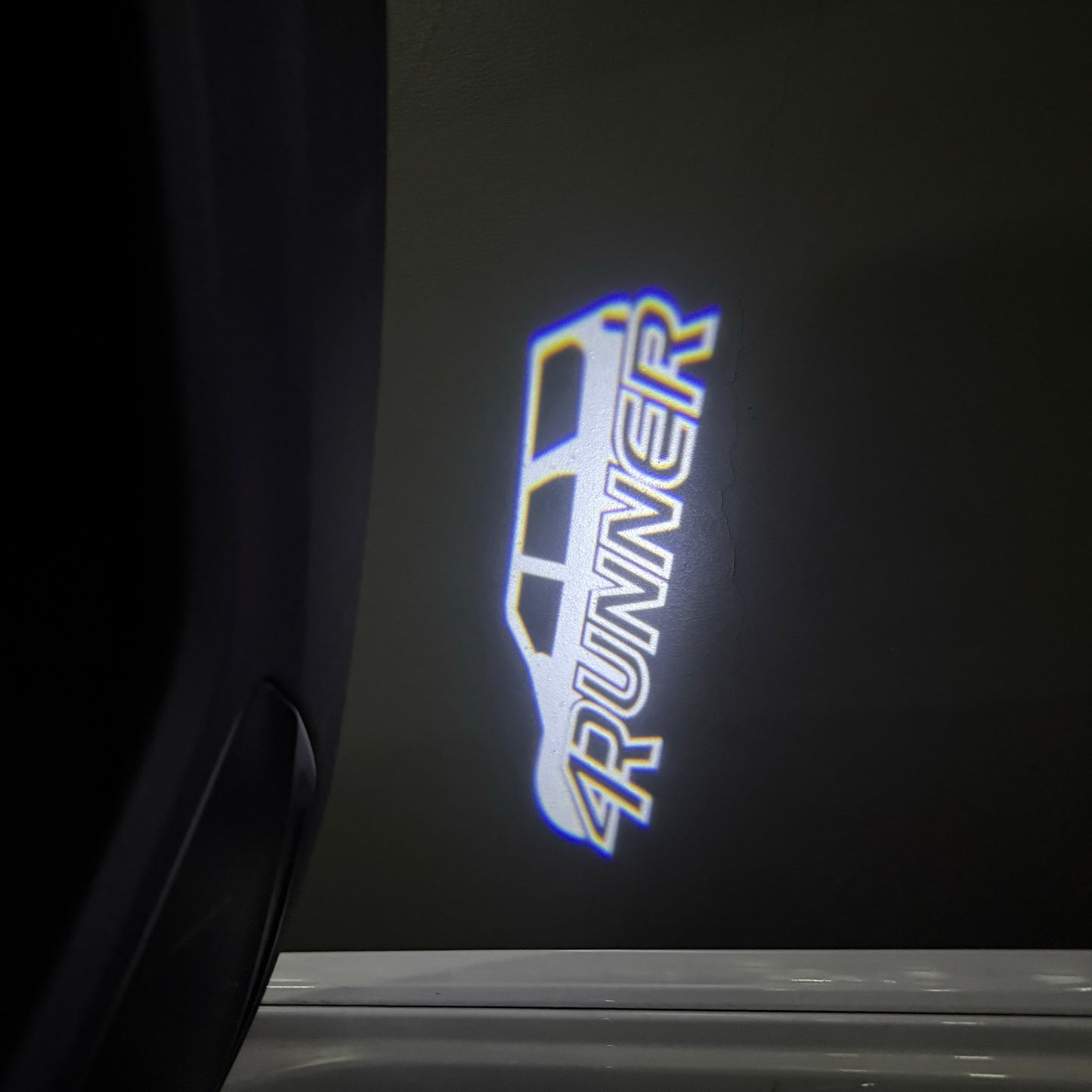 TOYOTA  4RUNNER  LOGO PROJECROTR LIGHTS  (quantity 1 = 1 sets/2 door lights) Nr.0GP08