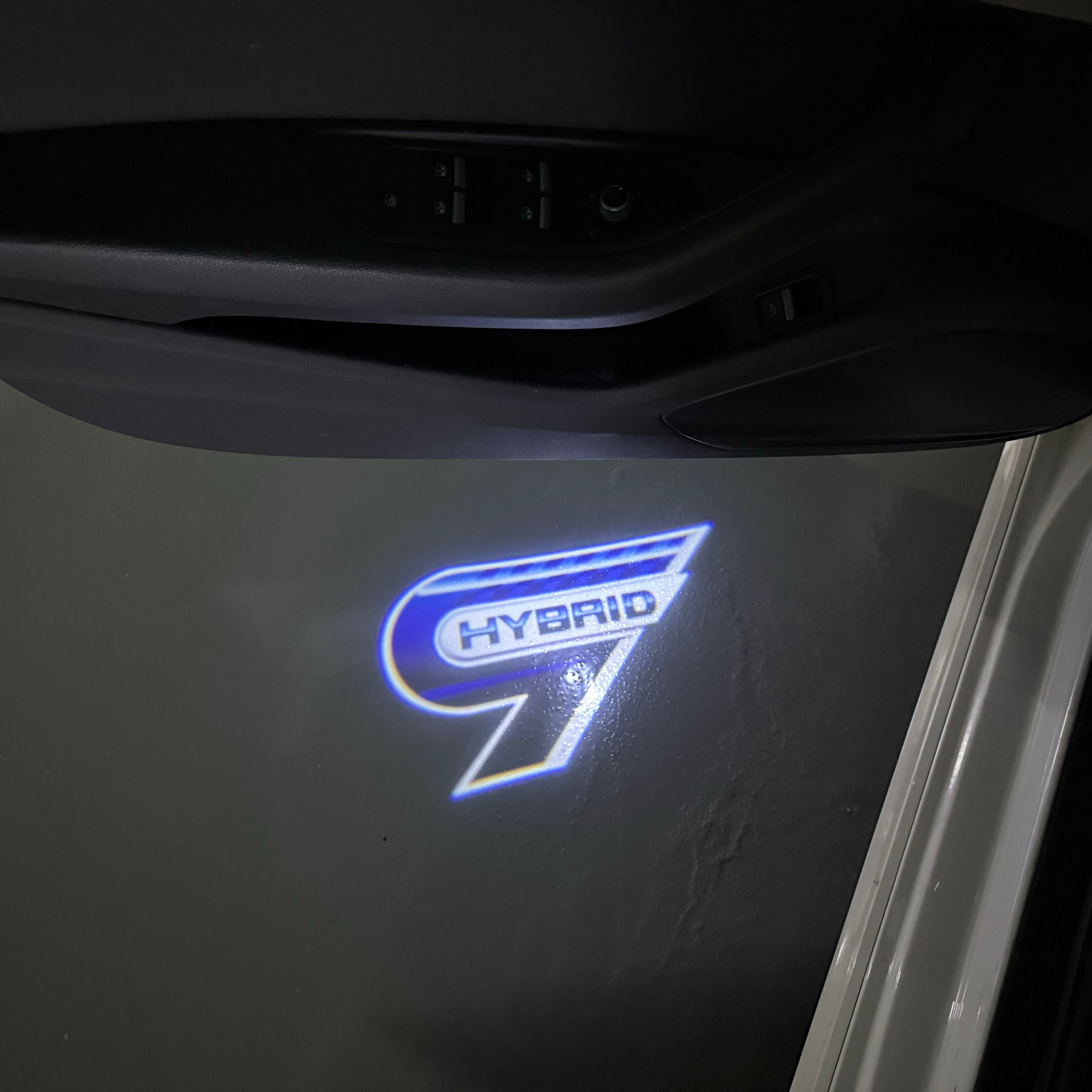 LEXUS  HYBRID  LOGO PROJECROTR LIGHTS (quantity 1 = 1 sets/2 door lights)Nr.01a61