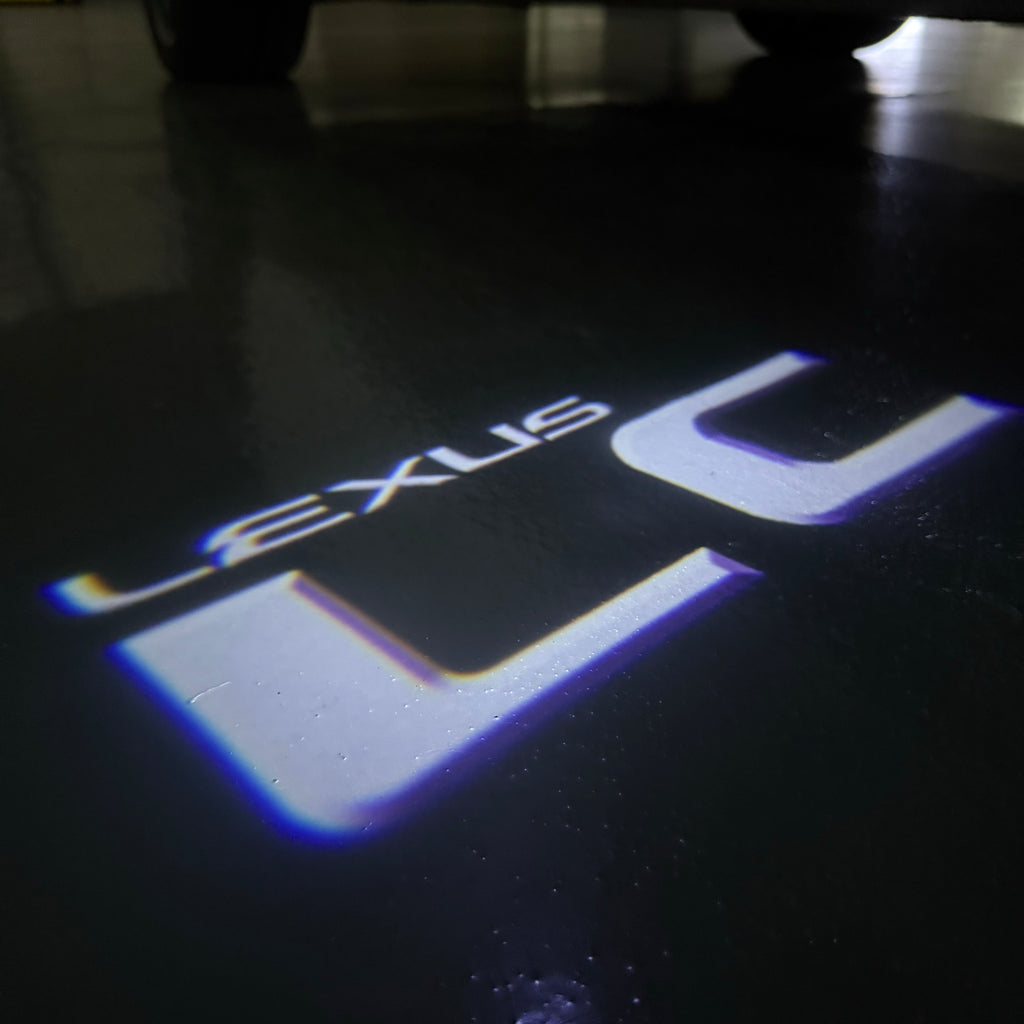 LEXUS LOGO PROJECTOR LIGHTS Nr.01 (الكمية 1 = 1 مجموعة / 2 أضواء باب)