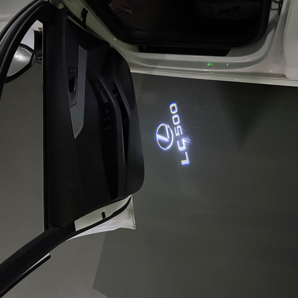 LEXUS LOGO PROJECTOR LIGHTS Nr.01 (الكمية 1 = 1 مجموعة / 2 أضواء باب)