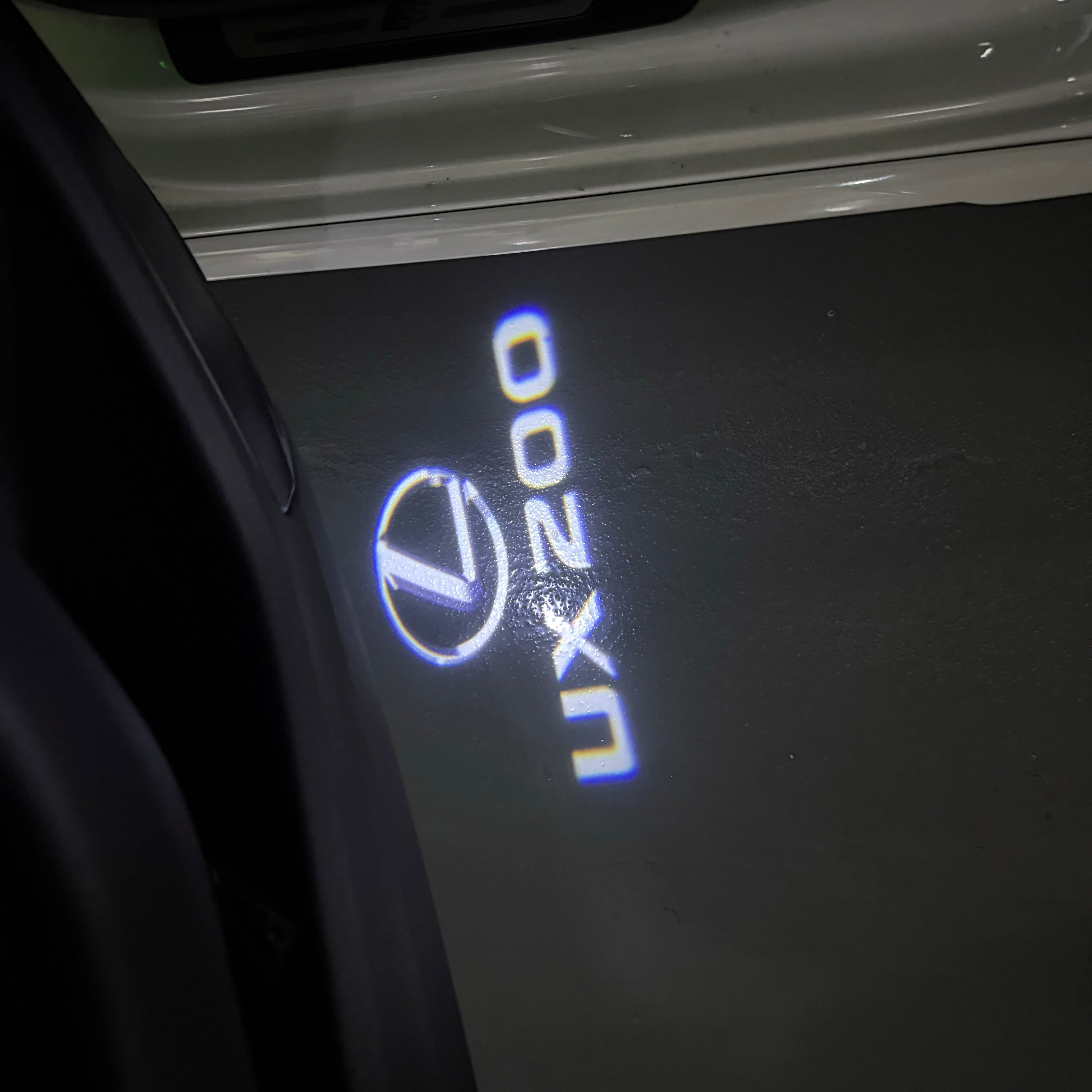 LEXUS  UX 200 LOGO PROJECROTR LIGHTS (quantity 1 = 1 sets/2 door lights)Nr.01a1