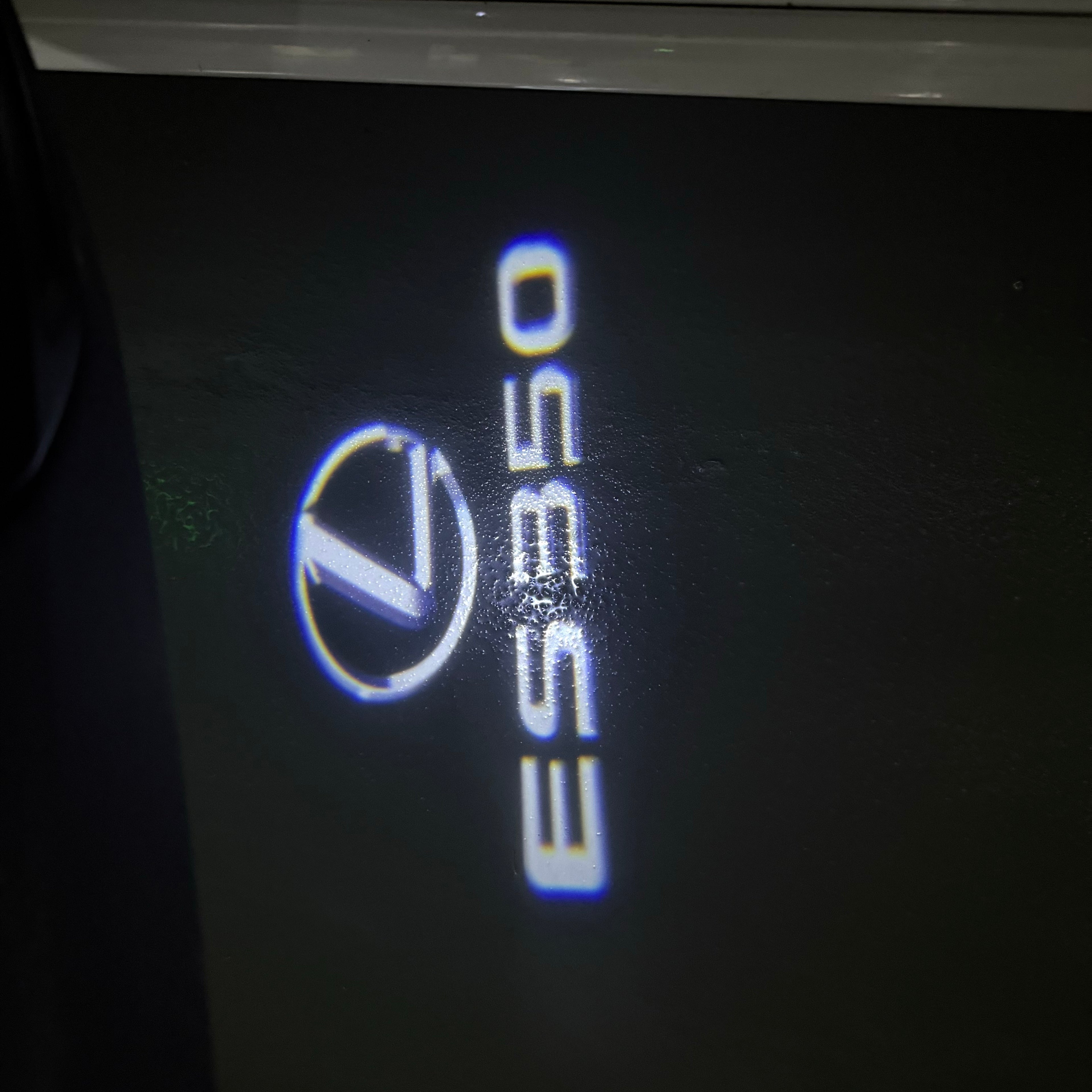 LEXUS   ES 350 LOGO PROJECROTR LIGHTS (quantity 1 = 1 sets/2 door lights)Nr.01a83