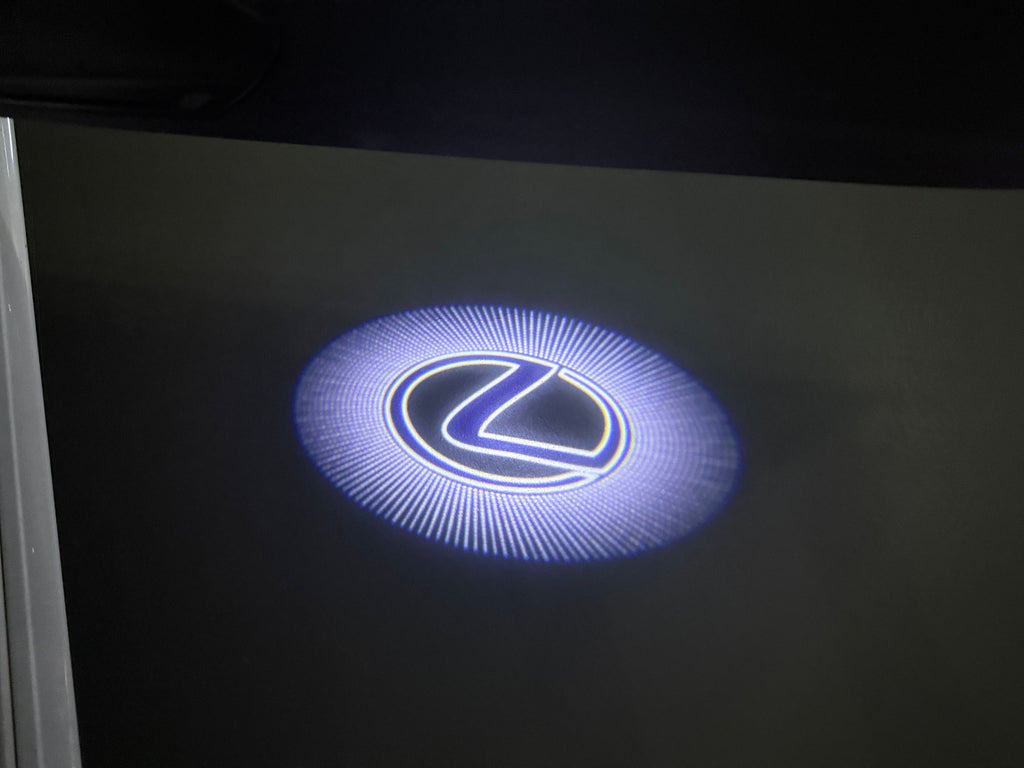 LEXUS LOGO PROJECTOR LIGHTS Nr.01 (الكمية 1 = 1 مجموعة / 2 أضواء باب)