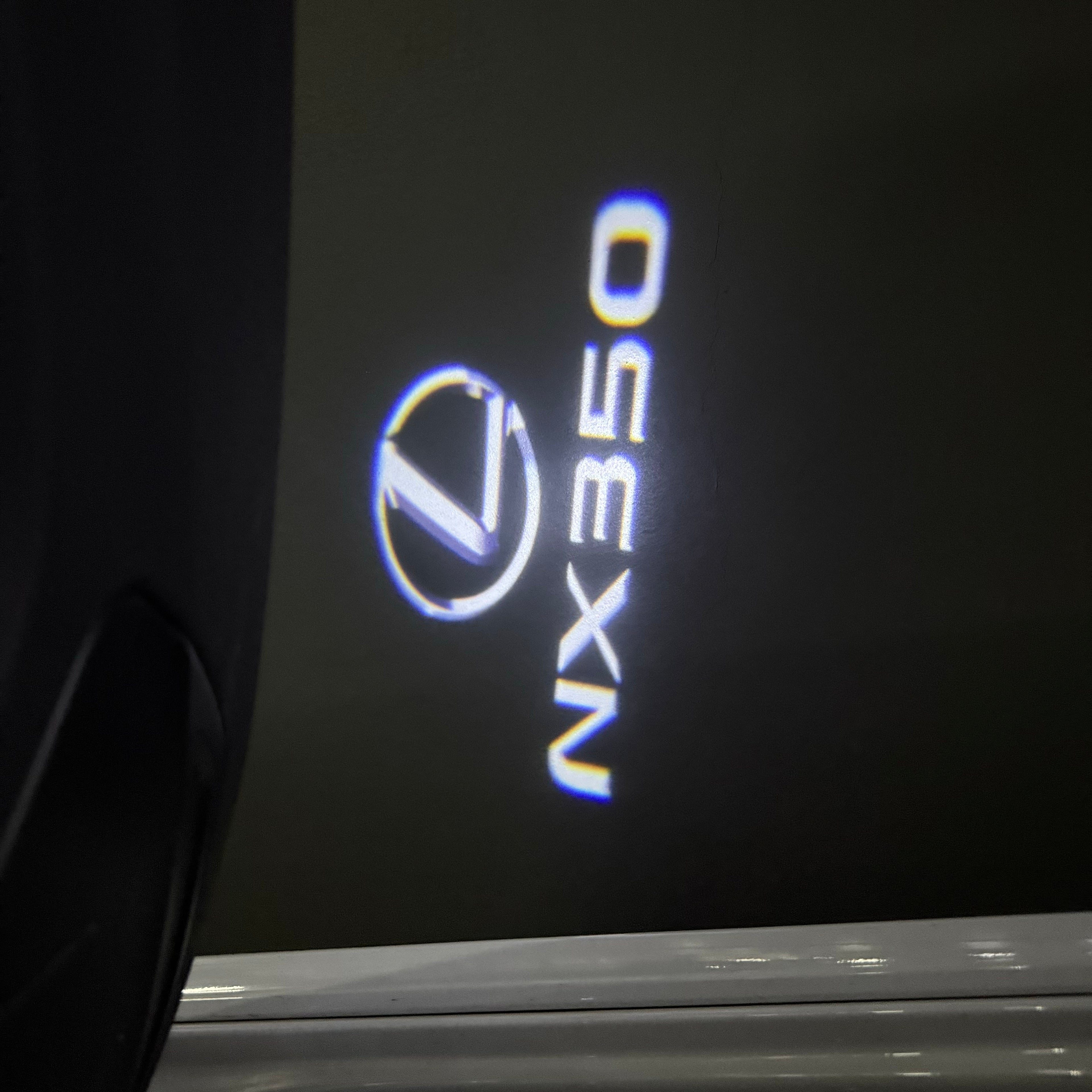LEXUS  NX 350 LOGO PROJECROTR LIGHTS (quantity 1 = 1 sets/2 door lights)Nr.01a24