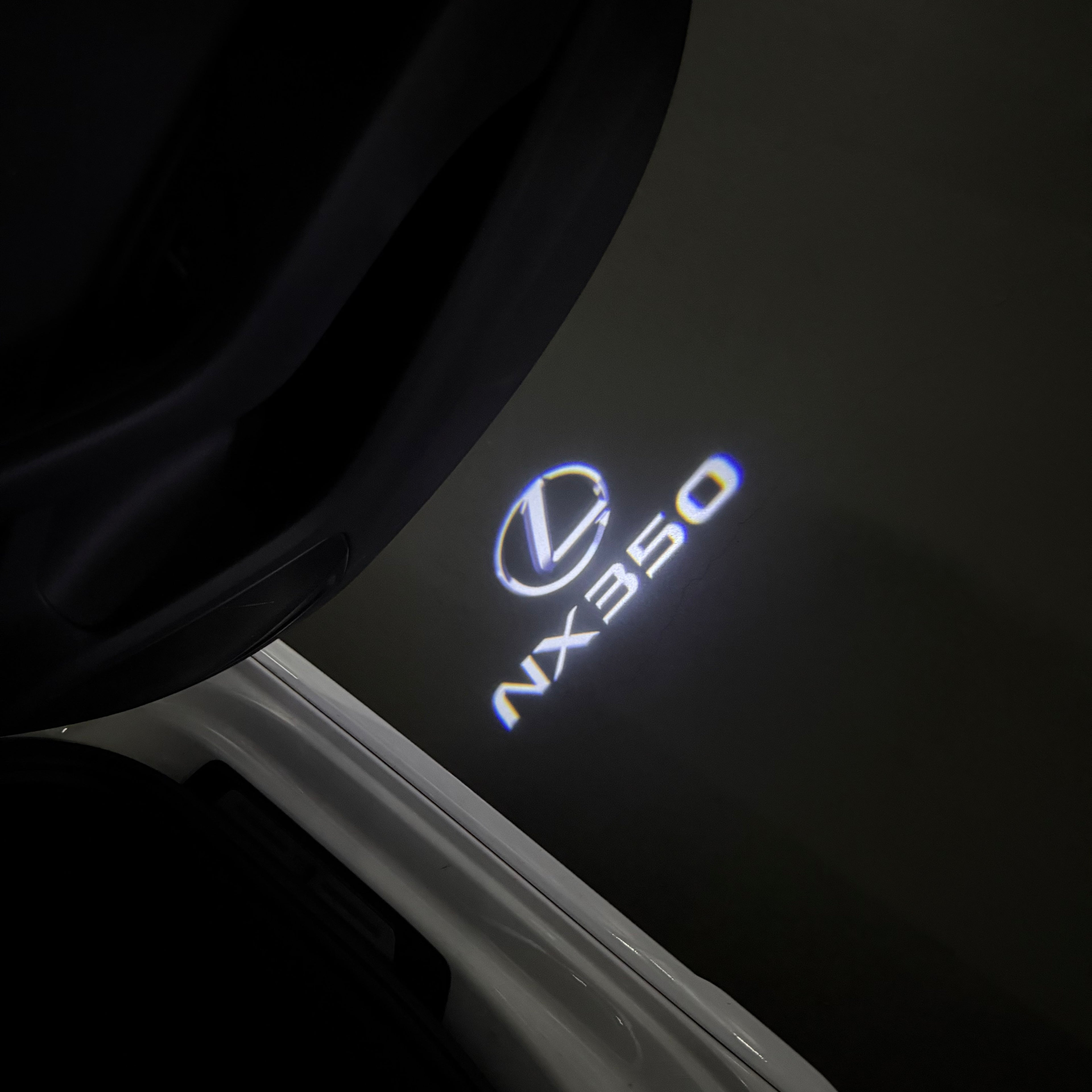 LEXUS  NX 350 LOGO PROJECROTR LIGHTS (quantity 1 = 1 sets/2 door lights)Nr.01a24