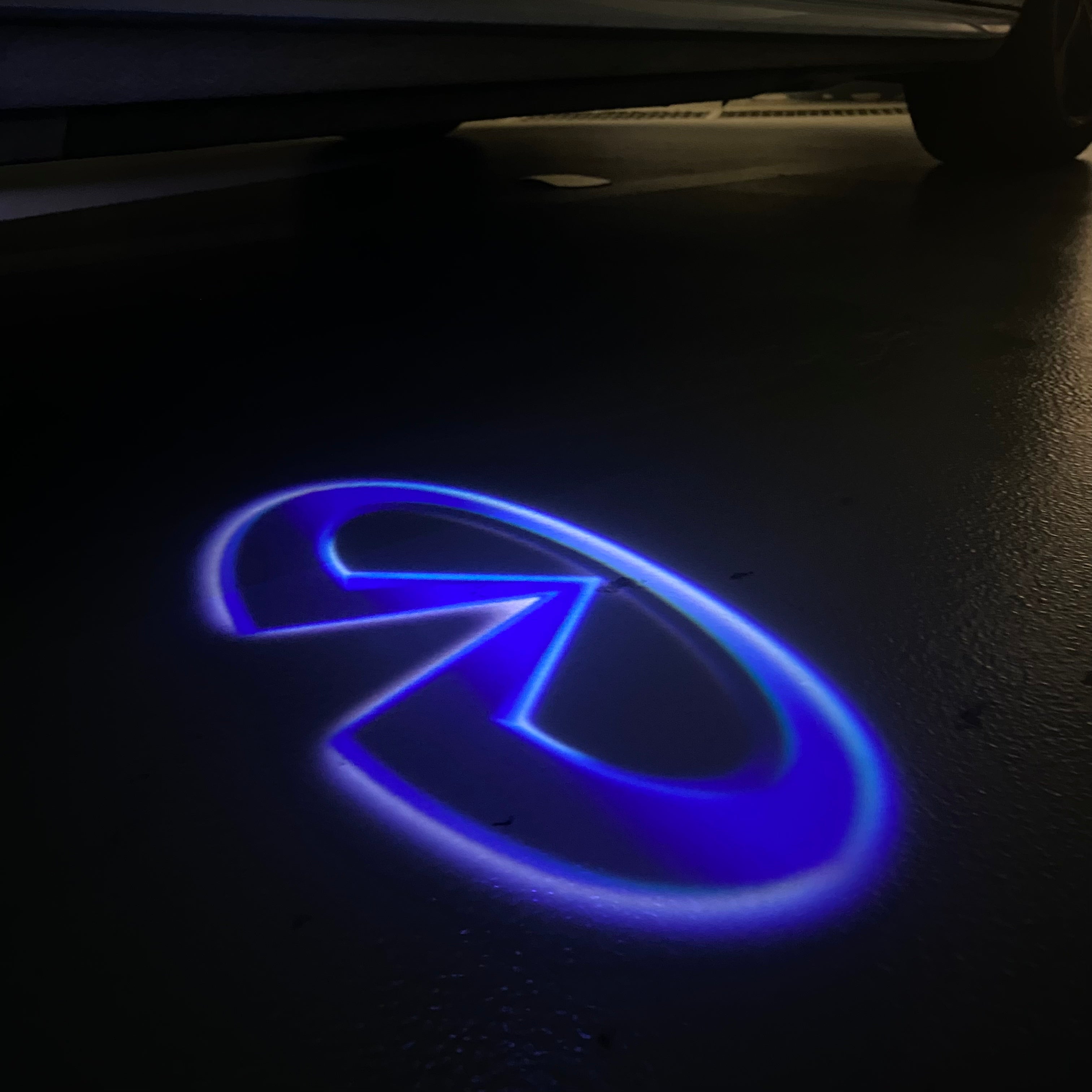 INFINITI Original LOGO PROJECROTR LIGHTS Nr.05 (quantity 1 = 1 sets/2 door lights)