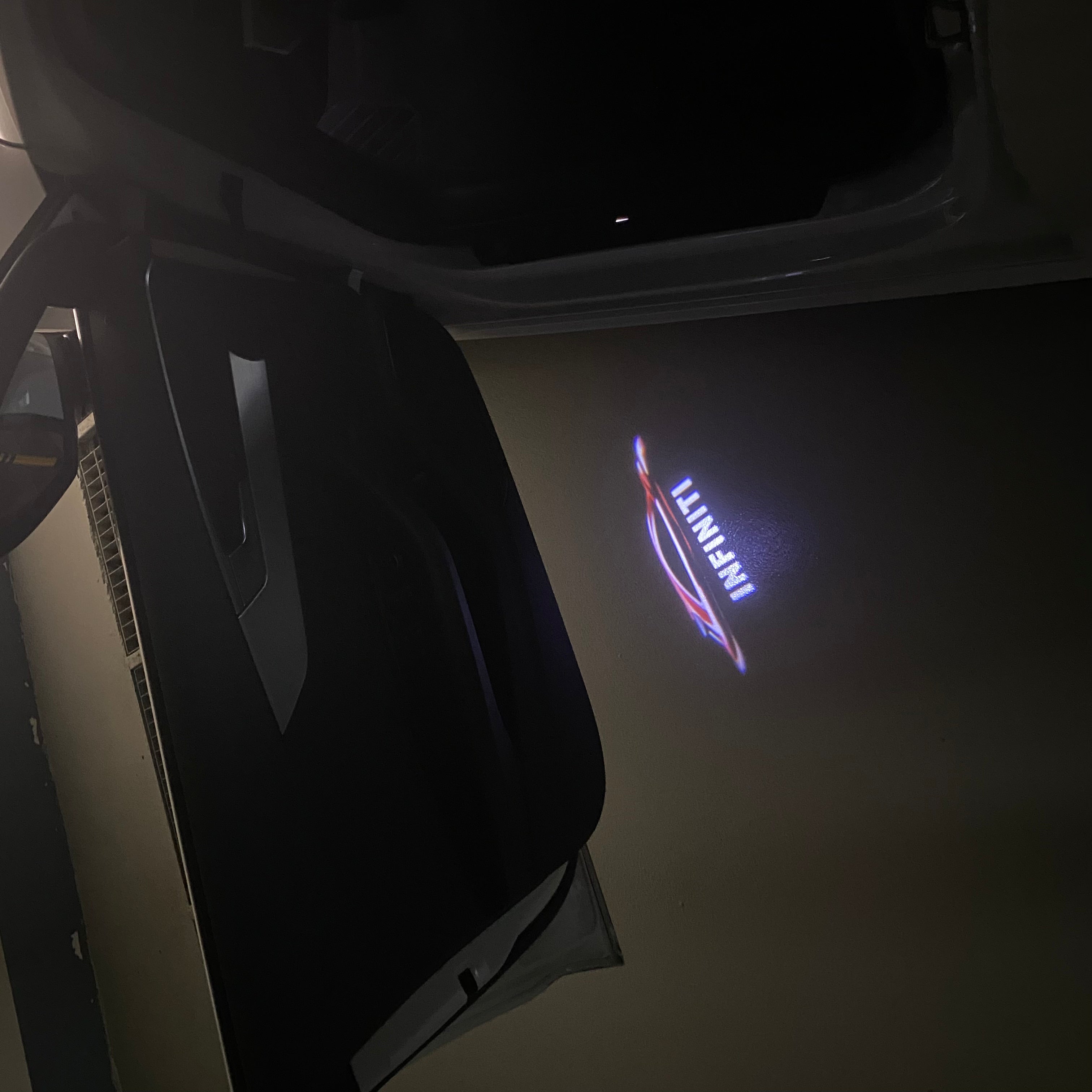 INFINITI Original LOGO PROJECROTR LIGHTS Nr.20 (quantity 1 = 1 sets/2 door lights)