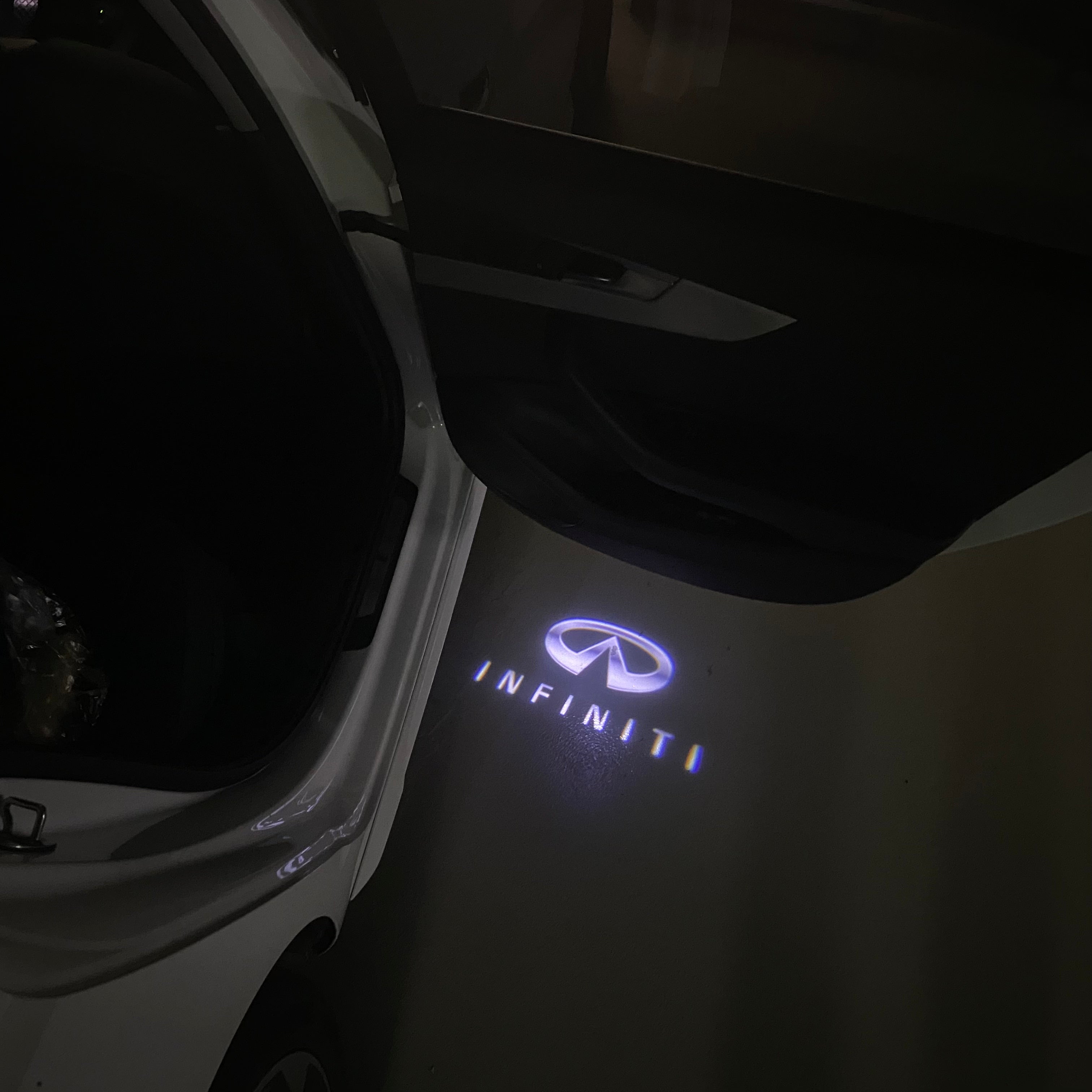 INFINITI Original LOGO PROJECROTR LIGHTS Nr.21 (quantity 1 = 1 sets/2 door lights)