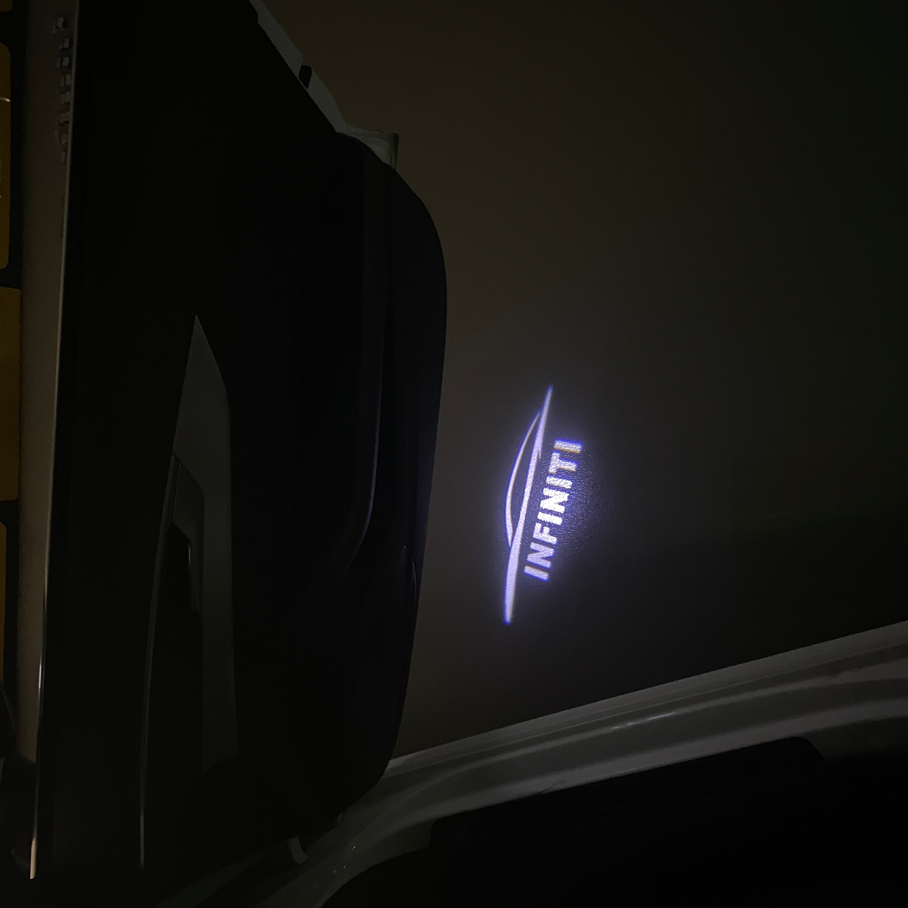 INFINITI Original LOGO PROJECROTR LIGHTS Nr.19 (quantity 1 = 1 sets/2 door lights)