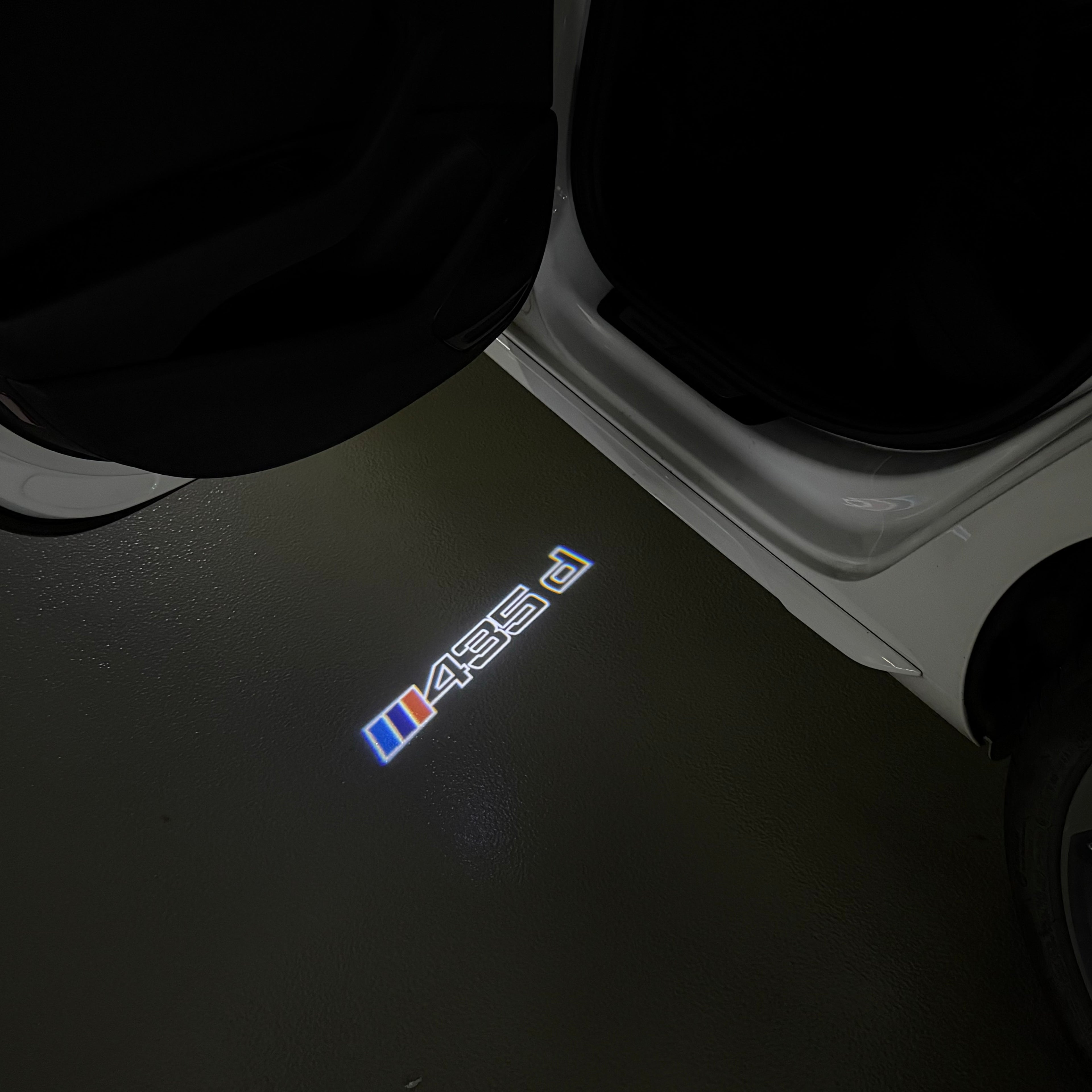 BMW  4  SERIES 435 d LOGO PROJECTOT LIGHTS (quantity 1 = 1 sets/2 door lights) Nr.6024q46