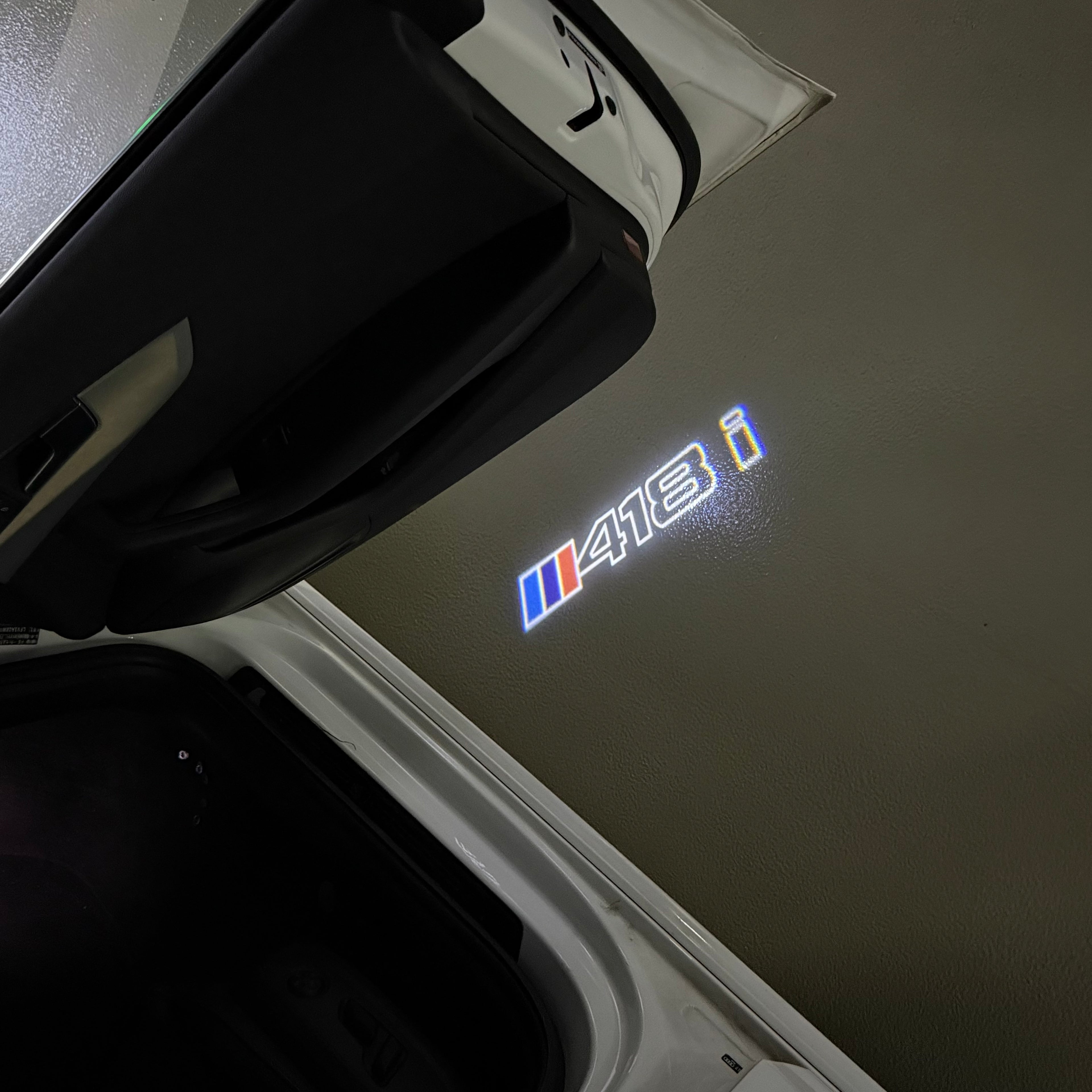 BMW  4 SERIES 418 i  LOGO PROJECTOT LIGHTS (quantity 1 = 1 sets/2 door lights) Nr.6024t39
