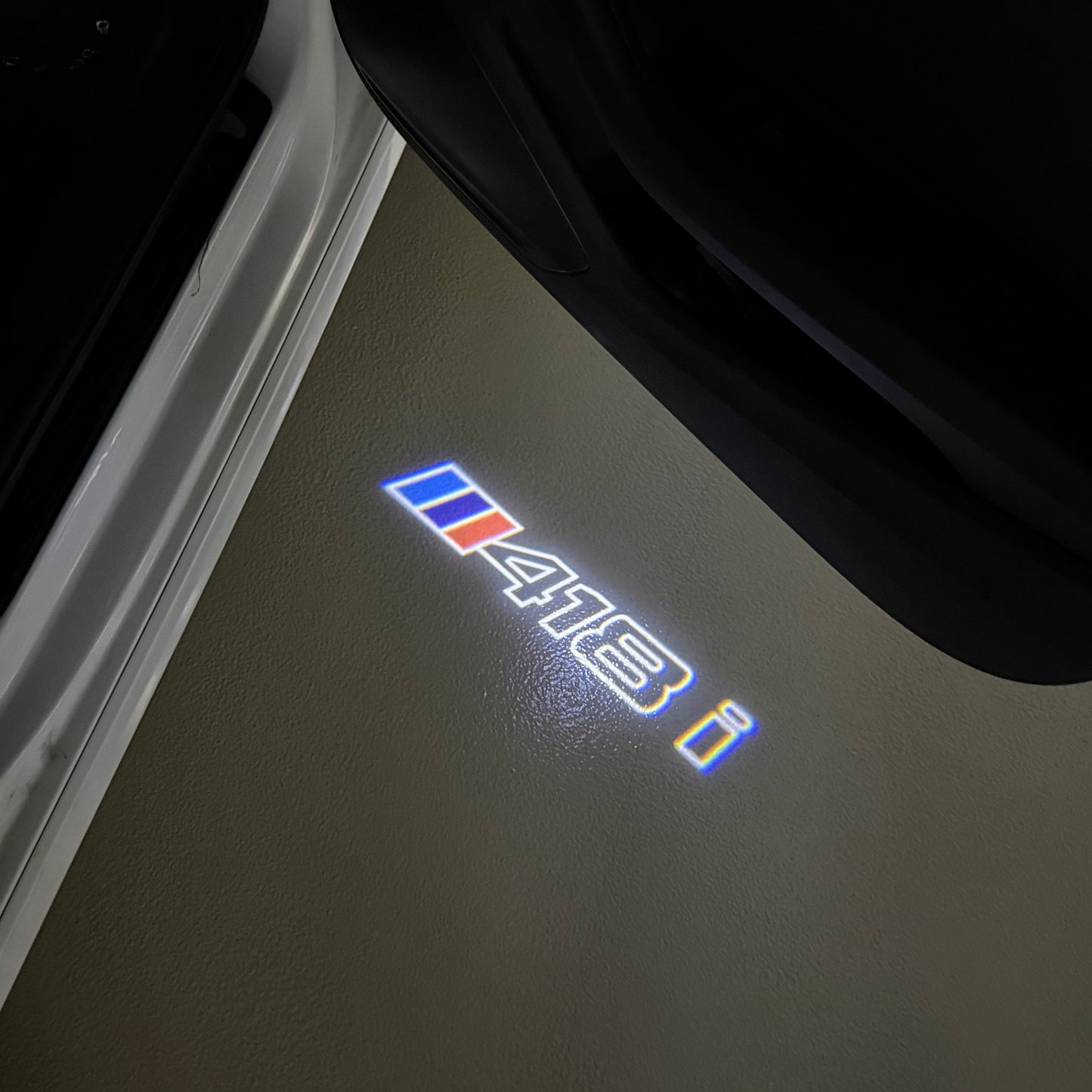 BMW  4 SERIES 418 i  LOGO PROJECTOT LIGHTS (quantity 1 = 1 sets/2 door lights) Nr.6024t39