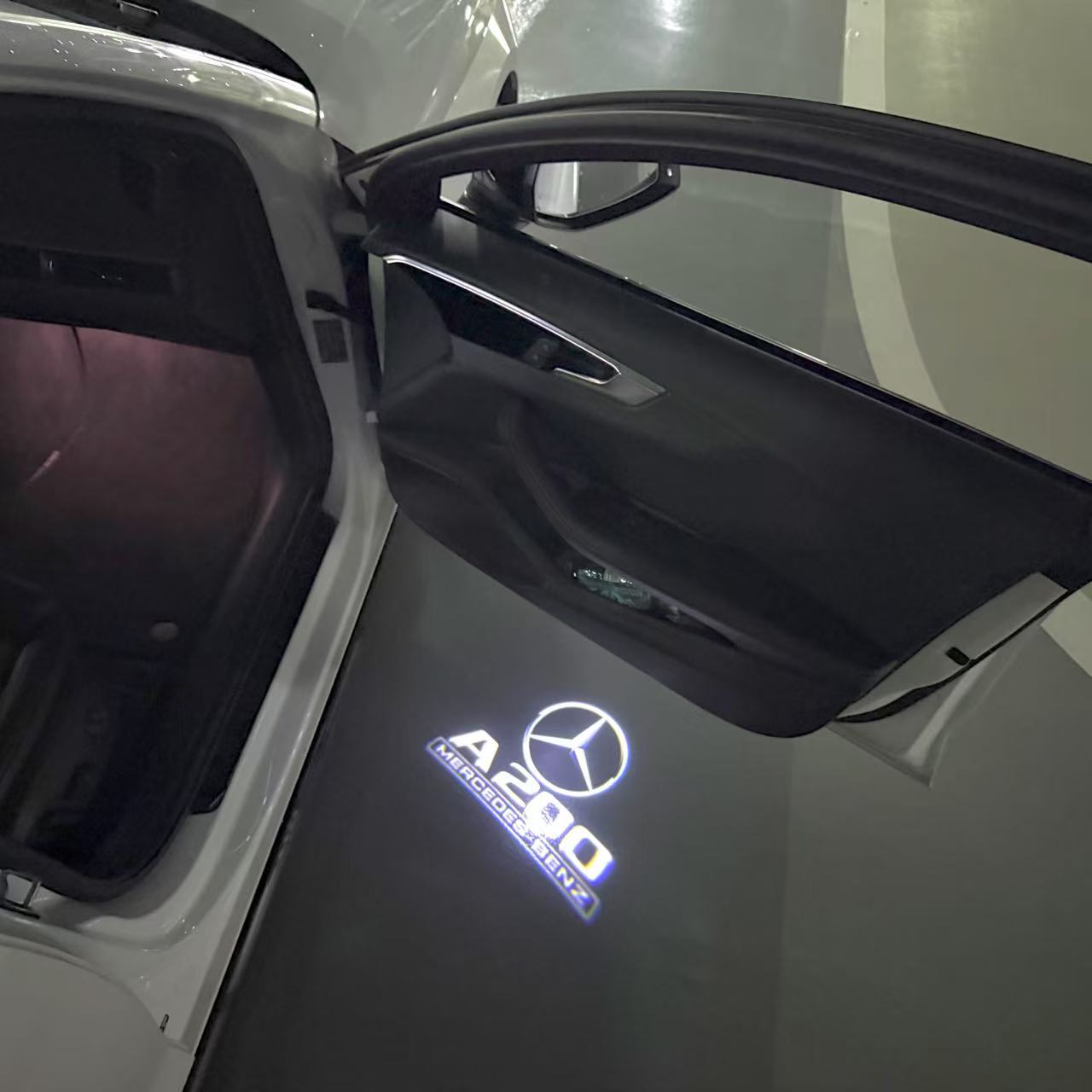 MERCEDES BENZ  A200  LOGO PROJECTOR LIGHTS  (quantity 1 = 1 sets/2 door lights)Nr.03f011