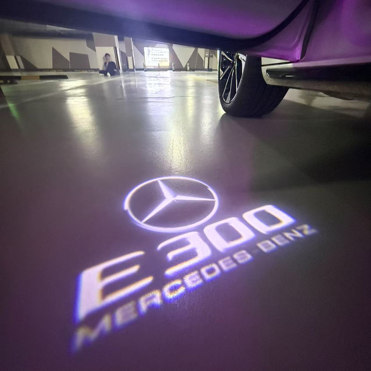 MERCEDES BENZ E 300 LOGO PROJECTOT LIGHTS  (quantity 1 = 1 sets/2 door lights)Nr.03f029