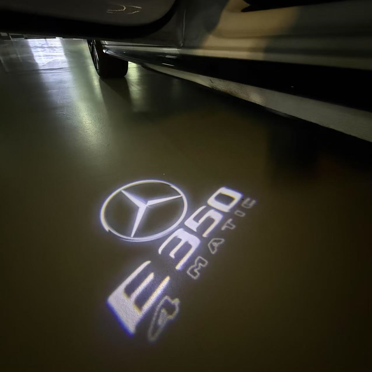 MERCEDES BENZ E 350 LOGO PROJECTOT LIGHTS  (quantity 1 = 1 sets/2 door lights)Nr.03f041