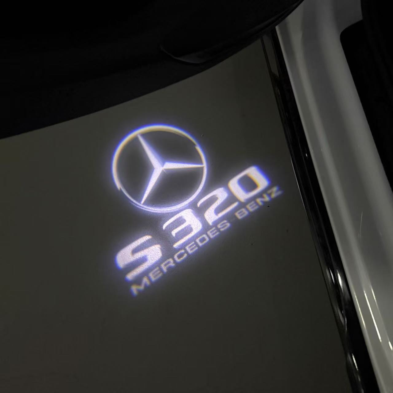MERCEDES BENZ S 320 LOGO PROJECTOR LIGHTS  (quantity 1 = 1 sets/2 door lights)Nr.03f022