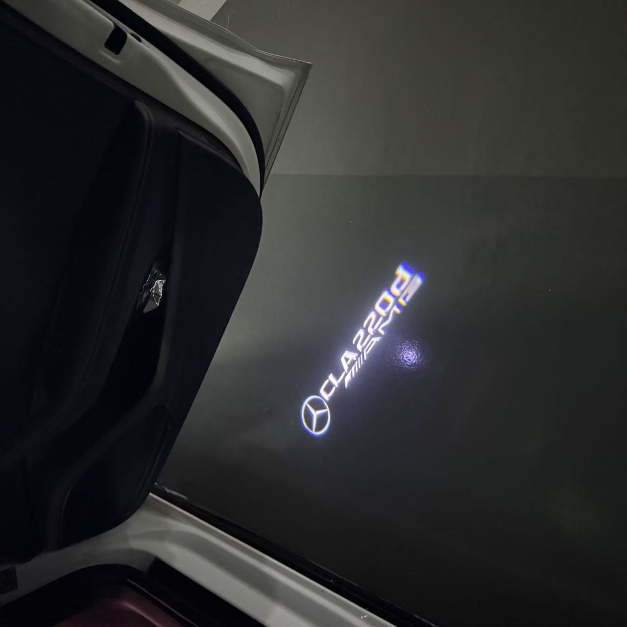 MERCEDES BENZ CLA 220d AMG LOGO PROJECTOT LIGHTS  (quantity 1 = 1 sets/2 door lights)Nr.03f020