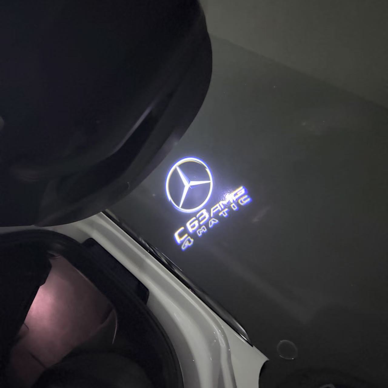 MERCEDES BENZ  C63 AMG LOGO PROJECTOT LIGHTS  (quantity 1 = 1 sets/2 door lights)Nr.03f014
