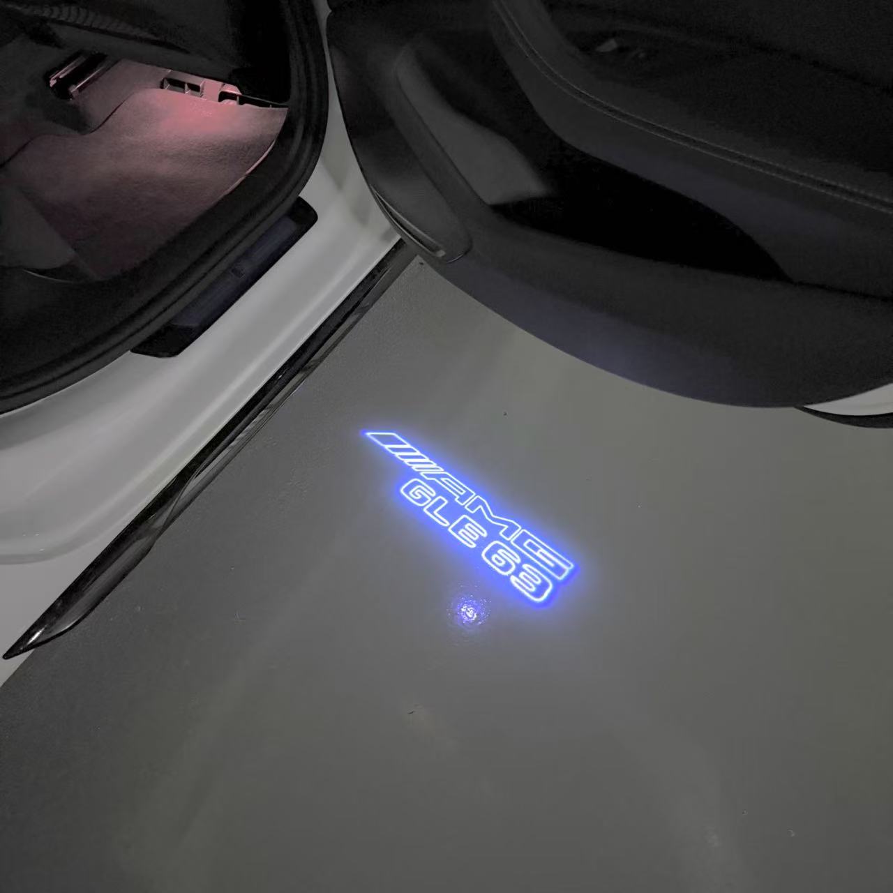 MERCEDES BENZ S 63 AMG LOGO PROJECTOR LIGHTS  (quantity 1 = 1 sets/2 door lights)Nr.03f012
