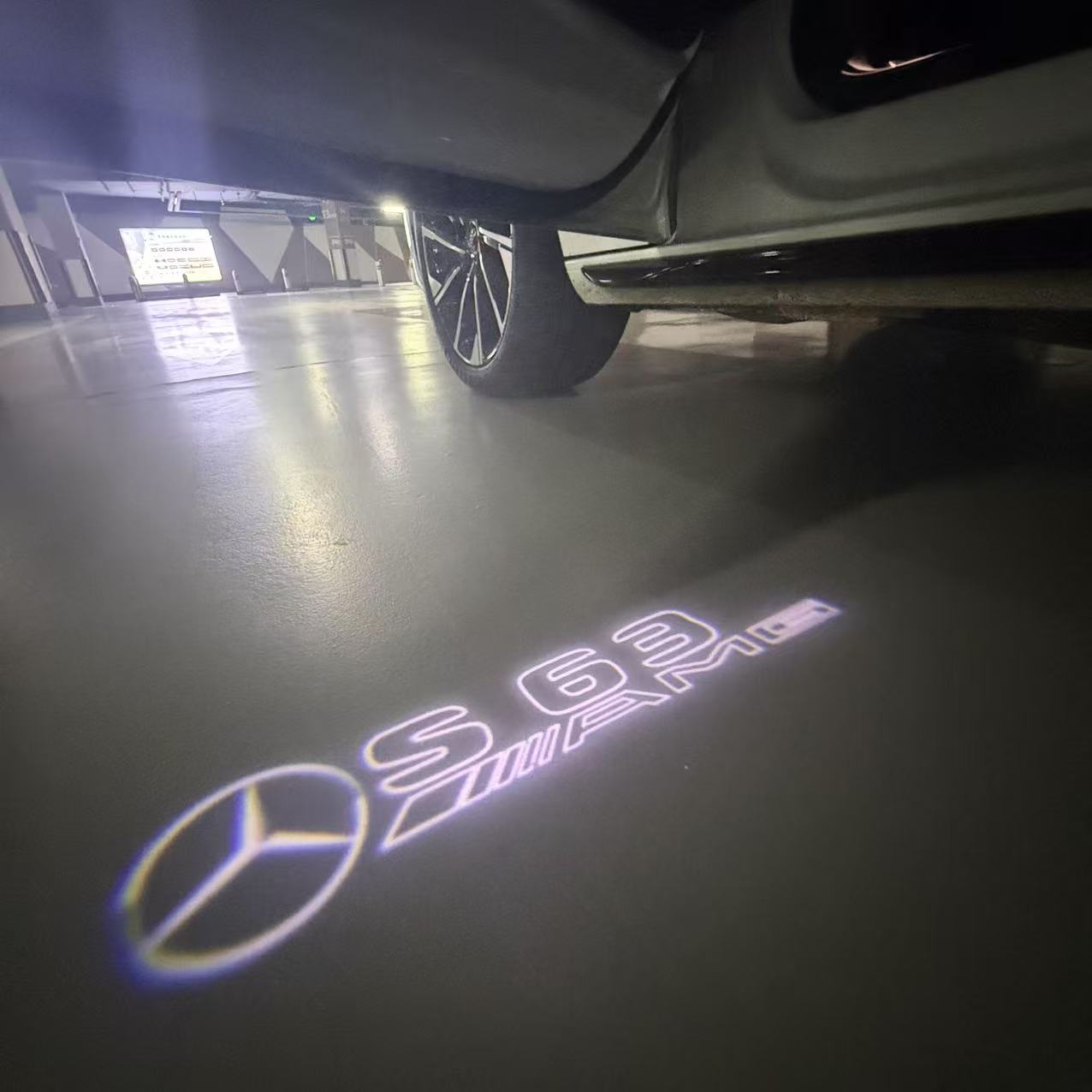 MERCEDES BENZ S 63 AMG LOGO PROJECTOR LIGHTS  (quantity 1 = 1 sets/2 door lights)Nr.03f010