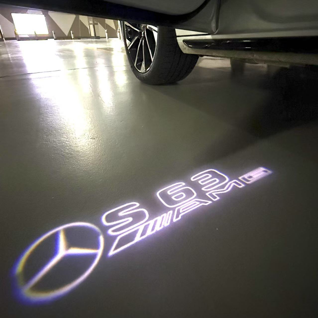 MERCEDES BENZ S 63 AMG LOGO PROJECTOR LIGHTS  (quantity 1 = 1 sets/2 door lights)Nr.03f010