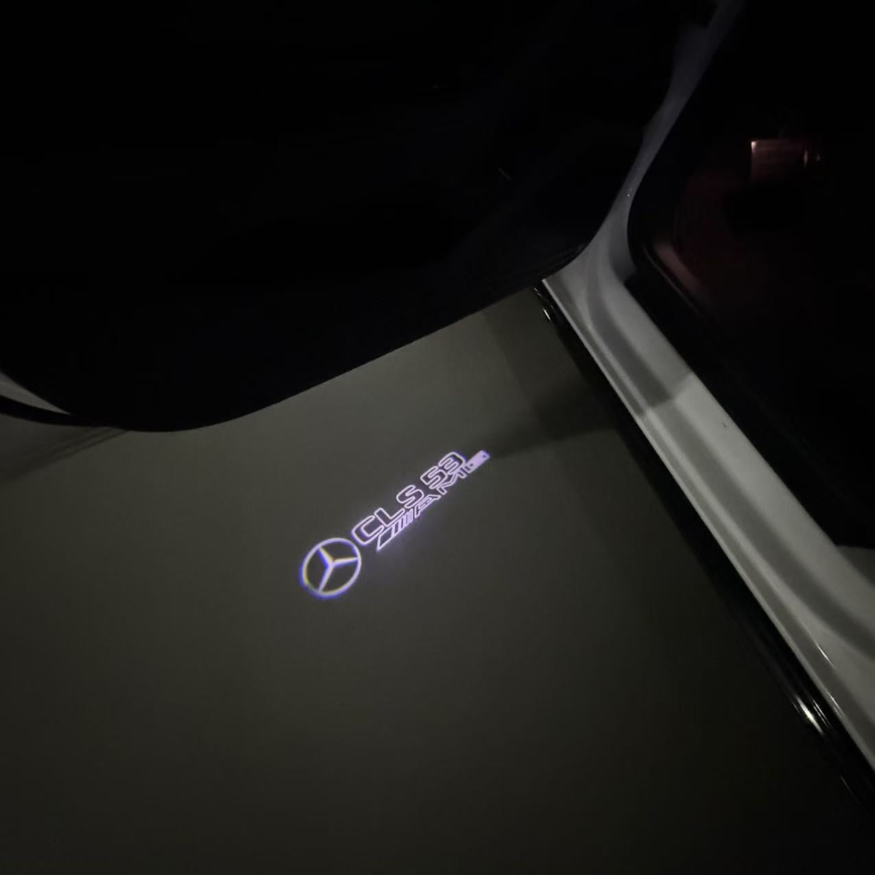 MERCEDES BENZ  CLS 53 AMG LOGO PROJECTOT LIGHTS  (quantity 1 = 1 sets/2 door lights)Nr.03f04