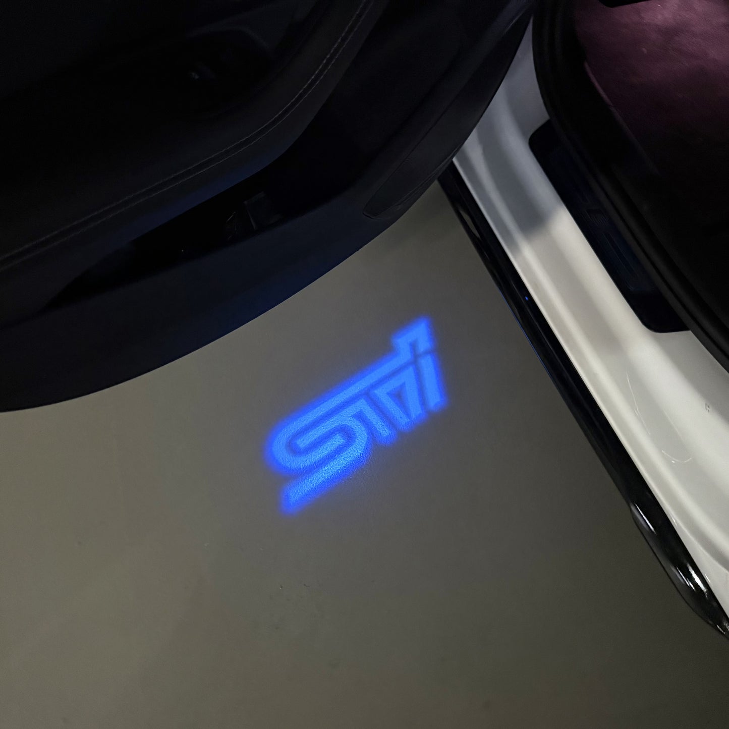 SUBARU IMPREZA STI LOGO PROJECROTR LIGHTS (quantity 1 = 1 sets/2 door lights) Nr.03A26