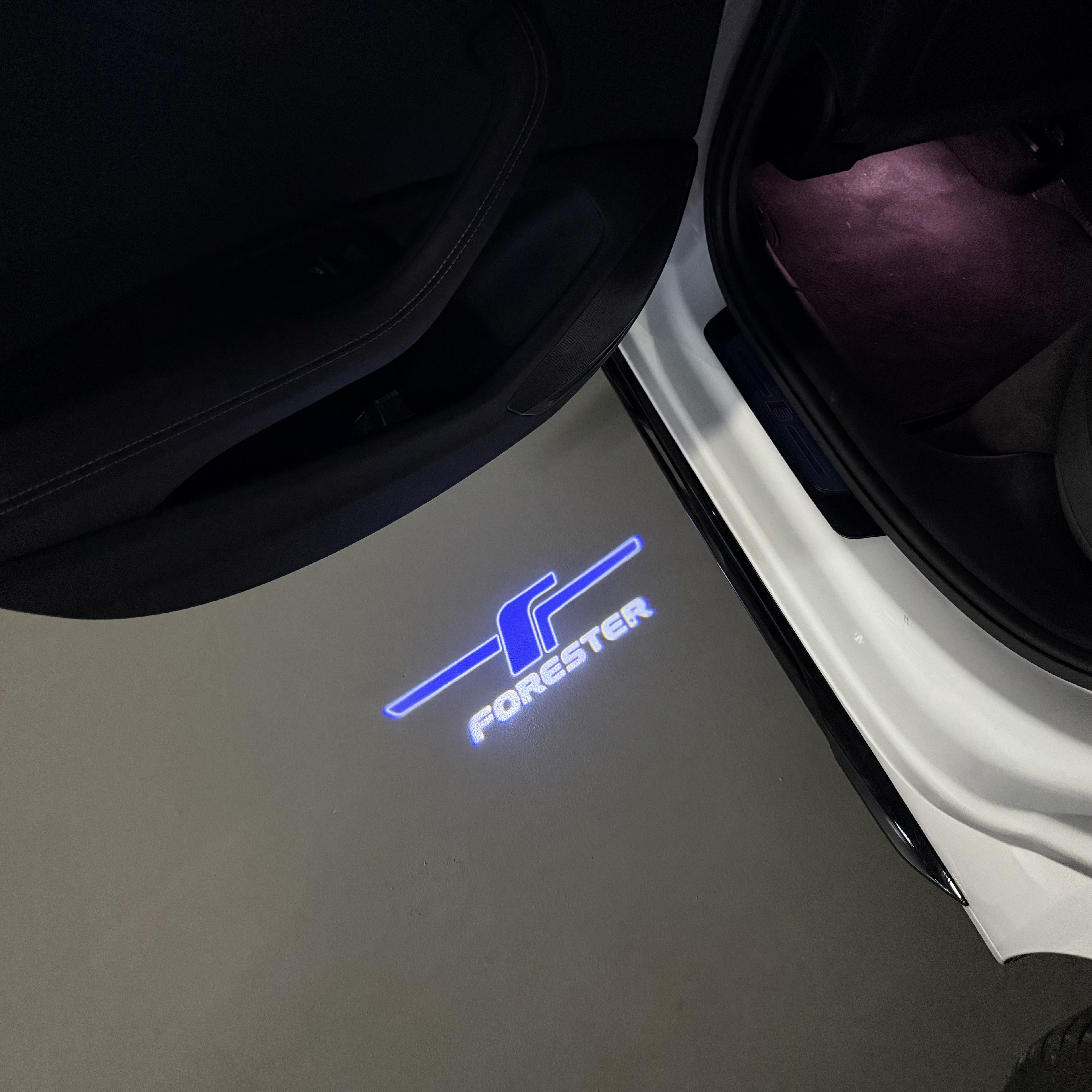 SUBARU FORESTER LOGO PROJECROTR LIGHTS (quantity 1 = 1 sets/2 door lights) Nr.03A34