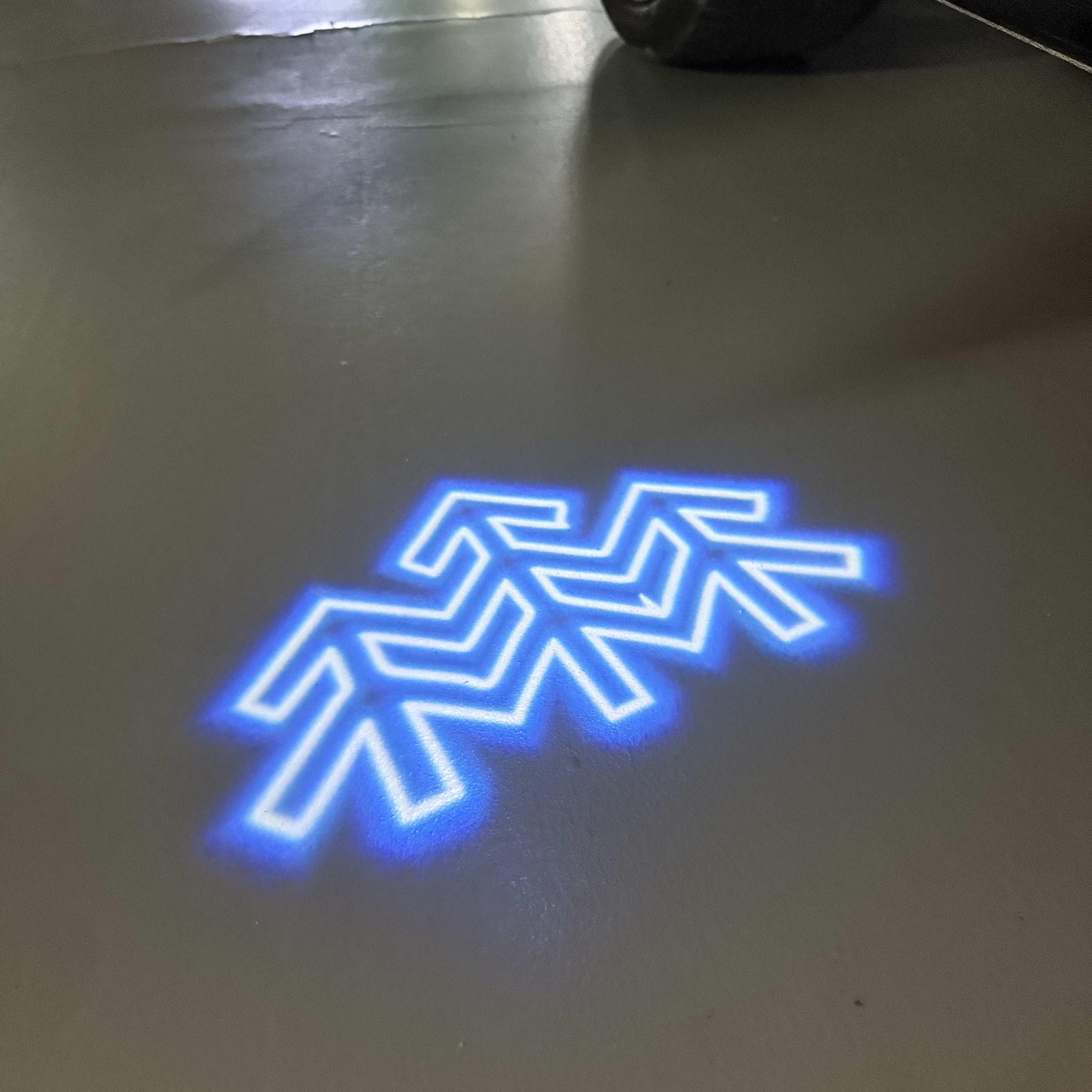 SUBARU FORESTER LOGO PROJECROTR LIGHTS (quantity 1 = 1 sets/2 door lights) Nr.03A31