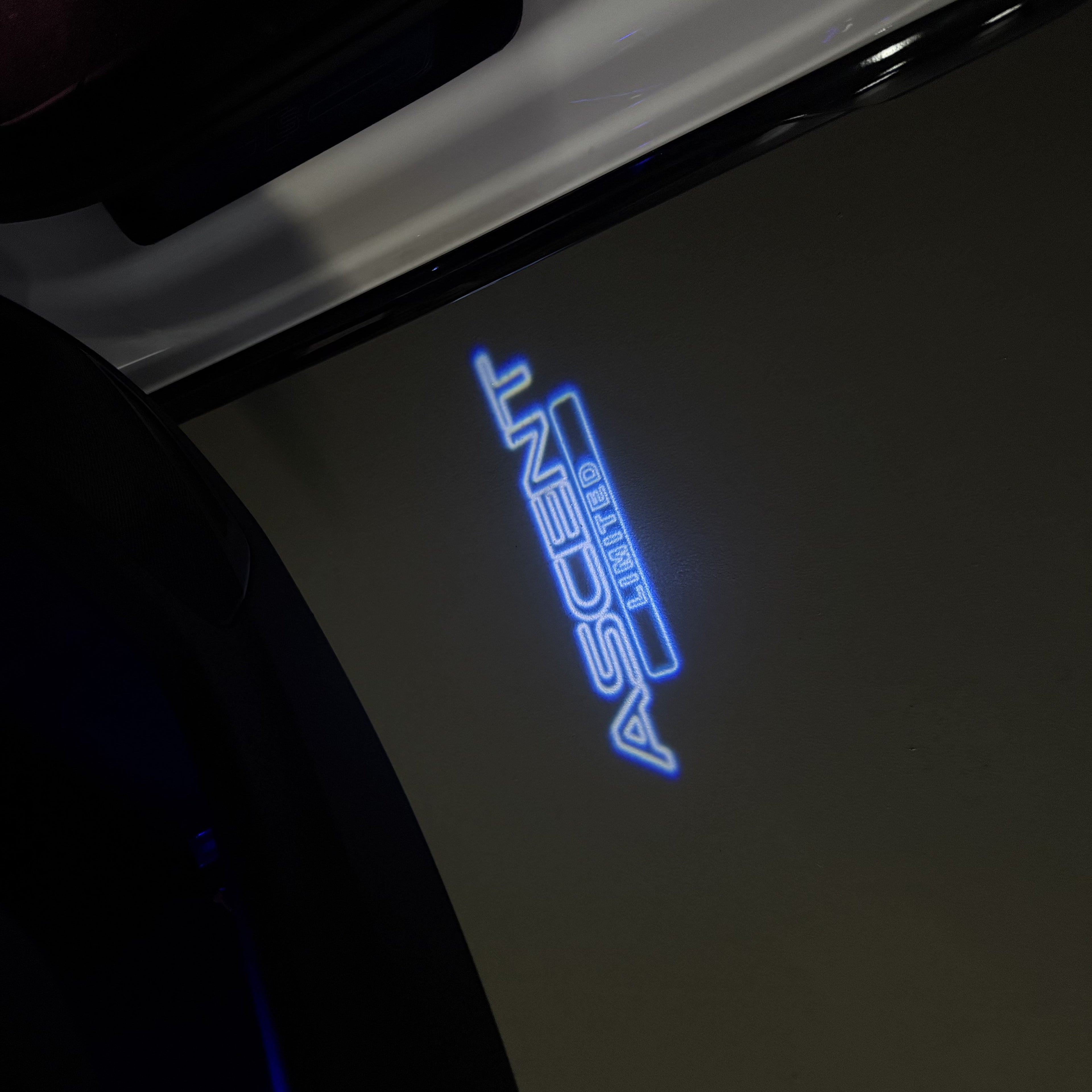 SUBARU ASCENT LOGO PROJECROTR LIGHTS (quantity 1 = 1 sets/2 door lights) Nr.03A62