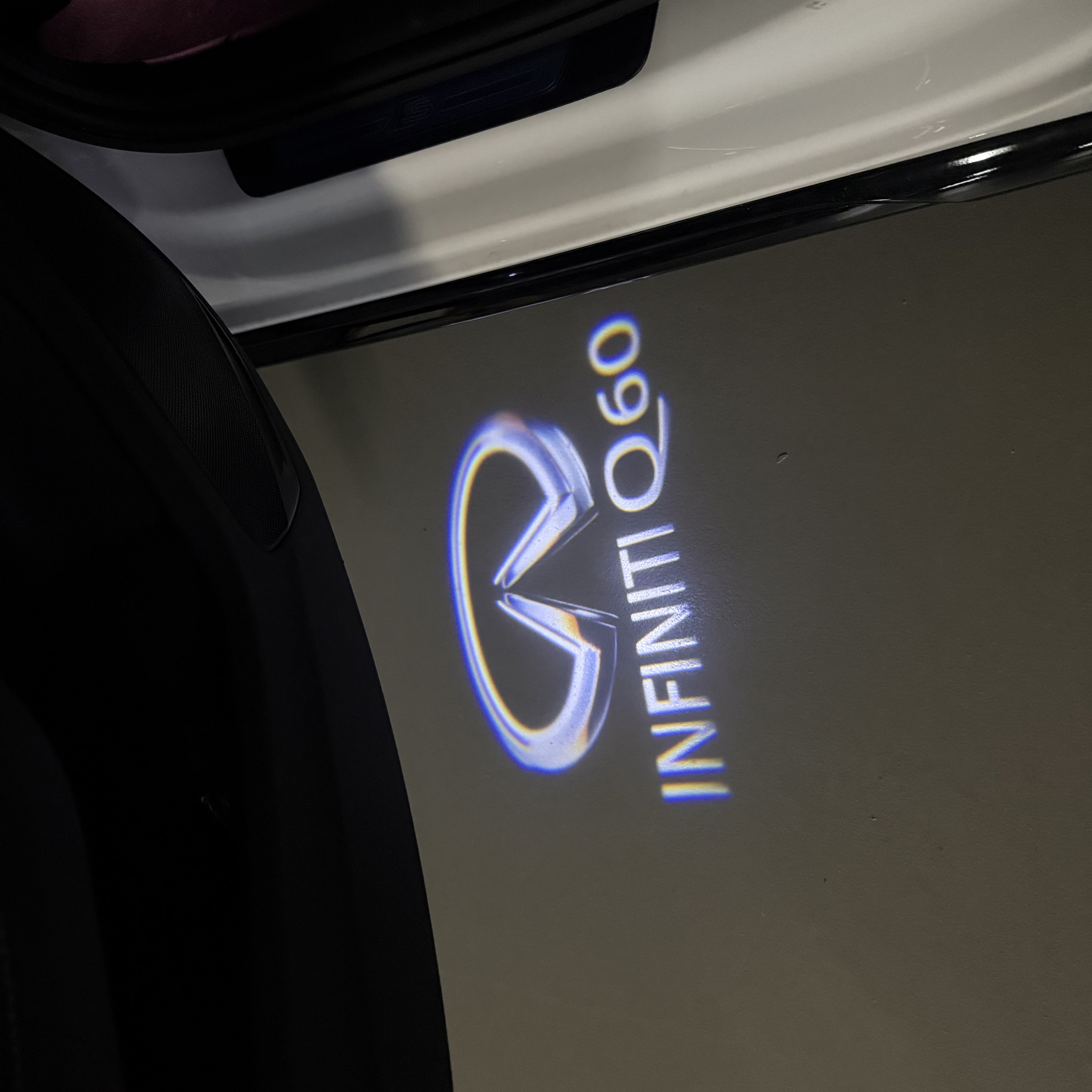 INFINITI  Q60 LOGO PROJECROTR LIGHTS  (quantity 1 = 1 sets/2 door lights)Nr.74A35