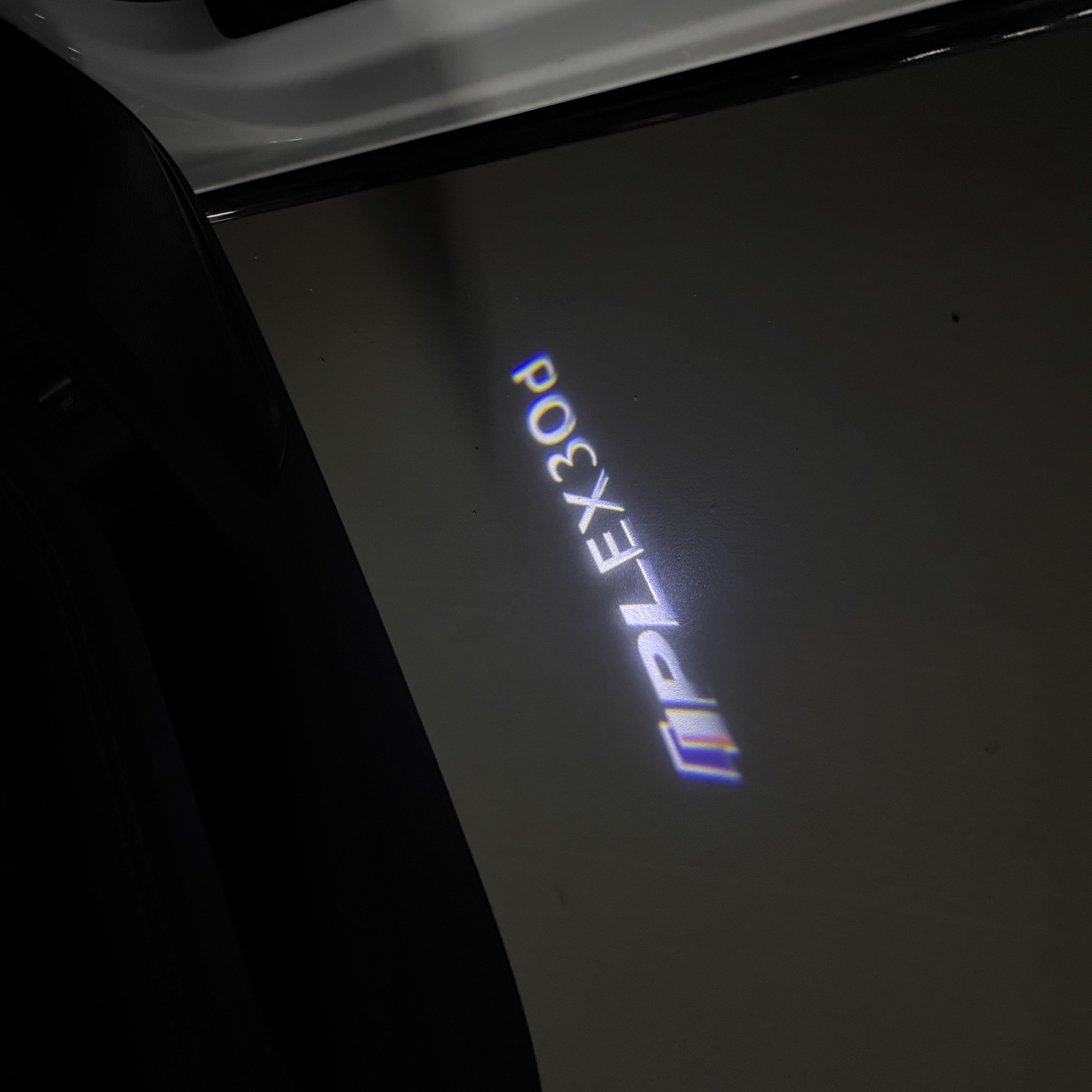 INFINITI  EX30d LOGO PROJECROTR LIGHTS  (quantity 1 = 1 sets/2 door lights)Nr.74A47