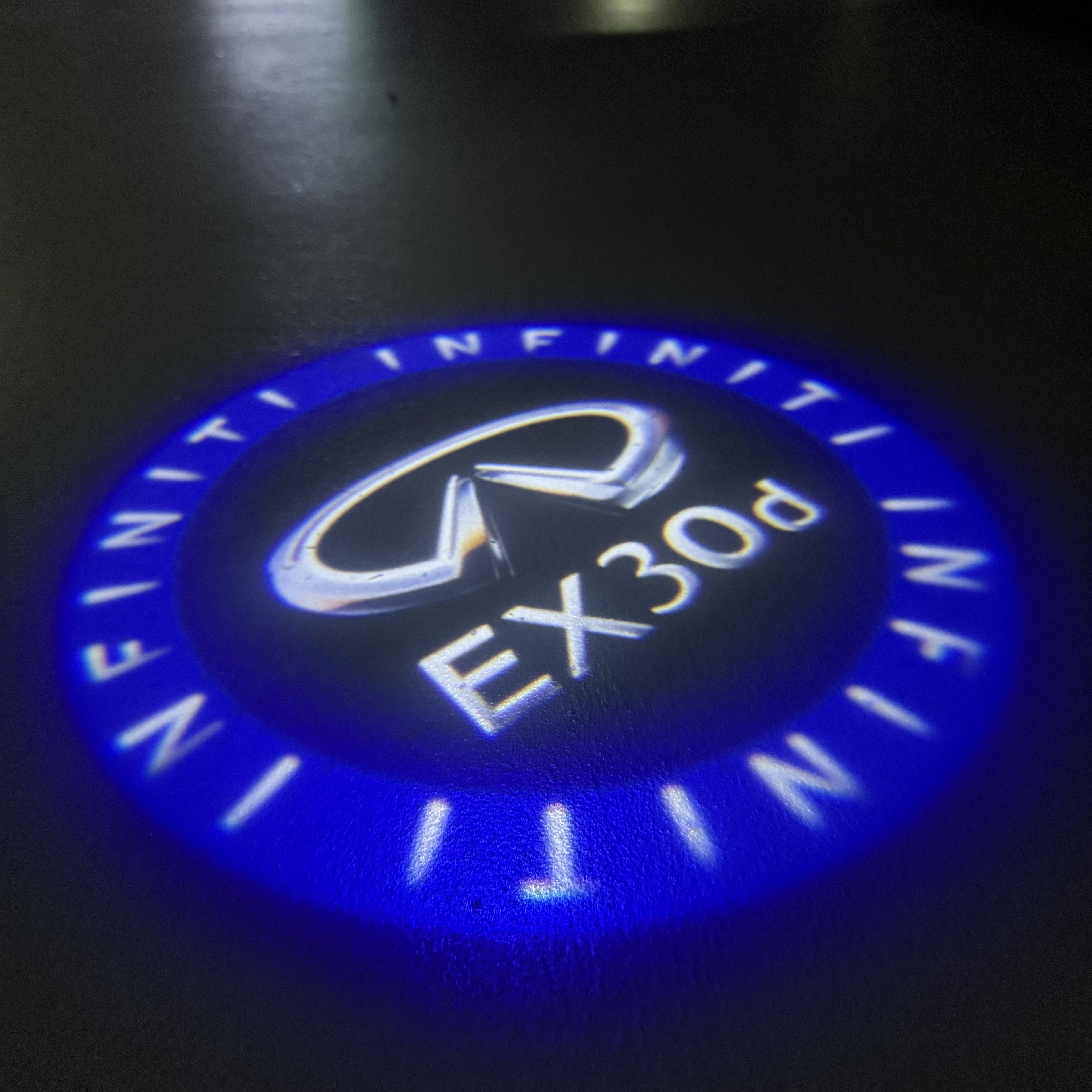 INFINITI  EX30  LOGO PROJECROTR LIGHTS  (quantity 1 = 1 sets/2 door lights)Nr.74A55
