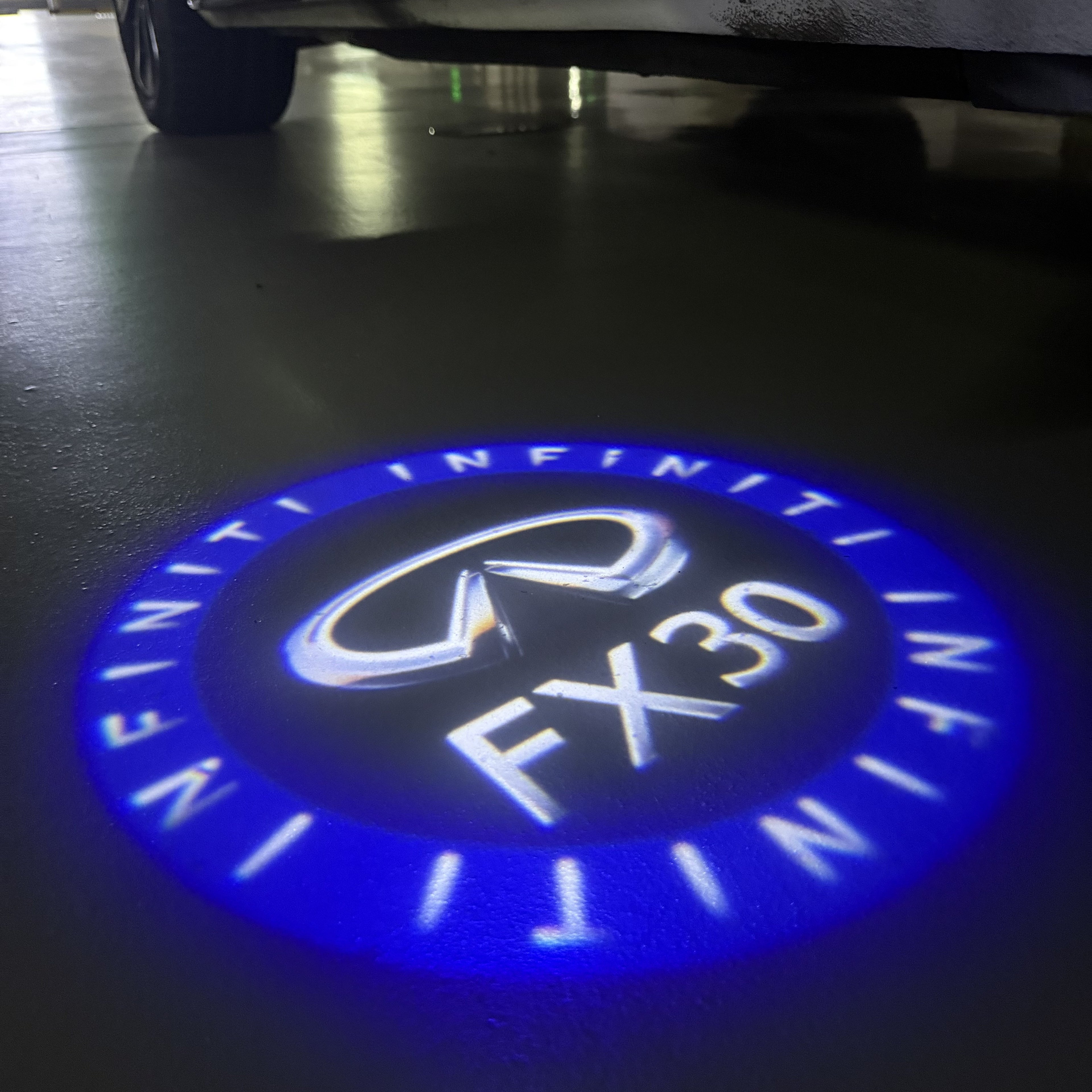 INFINITI   FX30 LOGO PROJECROTR LIGHTS  (quantity 1 = 1 sets/2 door lights)Nr.74A84
