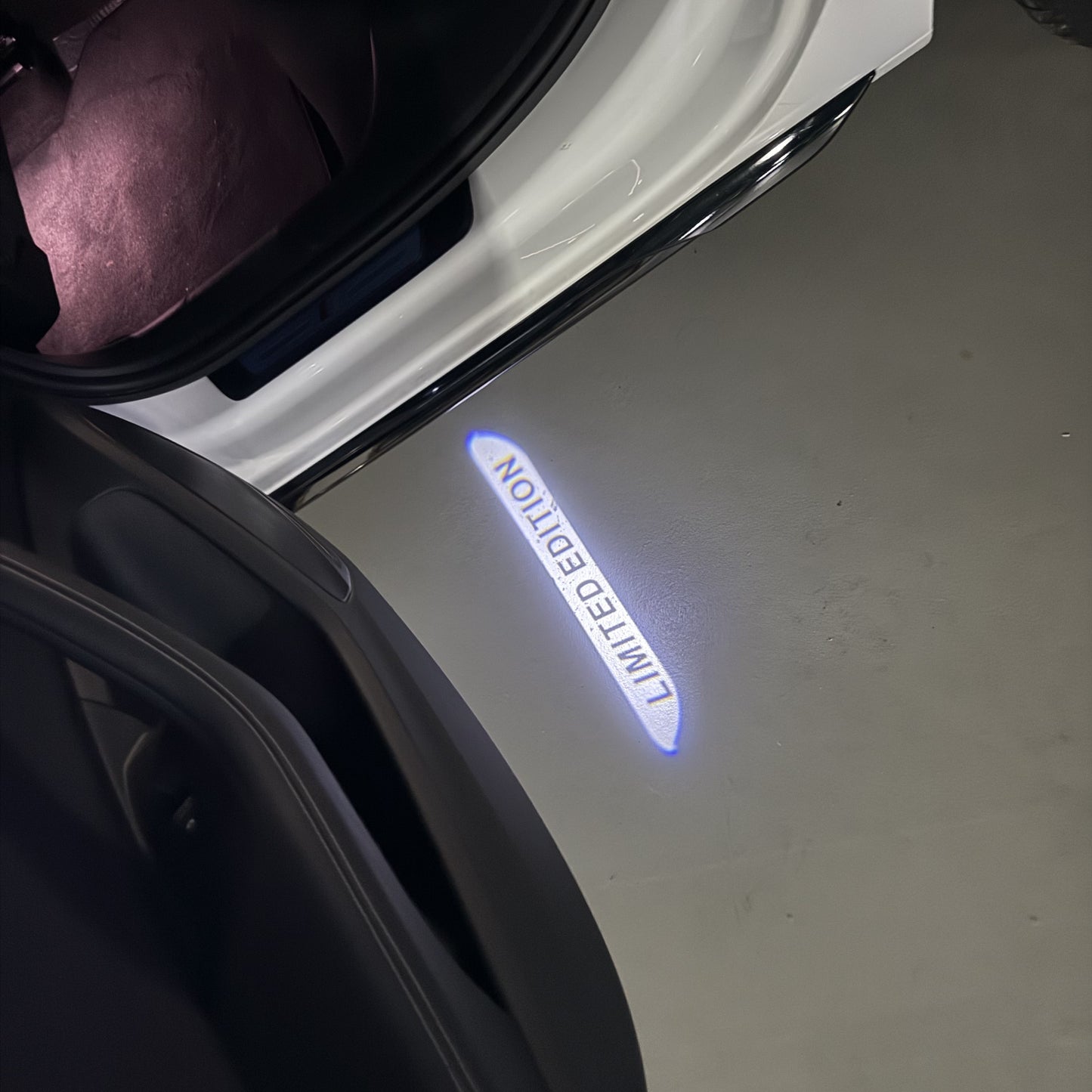 MERCEDES BENZ EDITION LOGO PROJECTOT LIGHTS(quantity 1 = 1 sets/2 door lights) Nr.03f 019