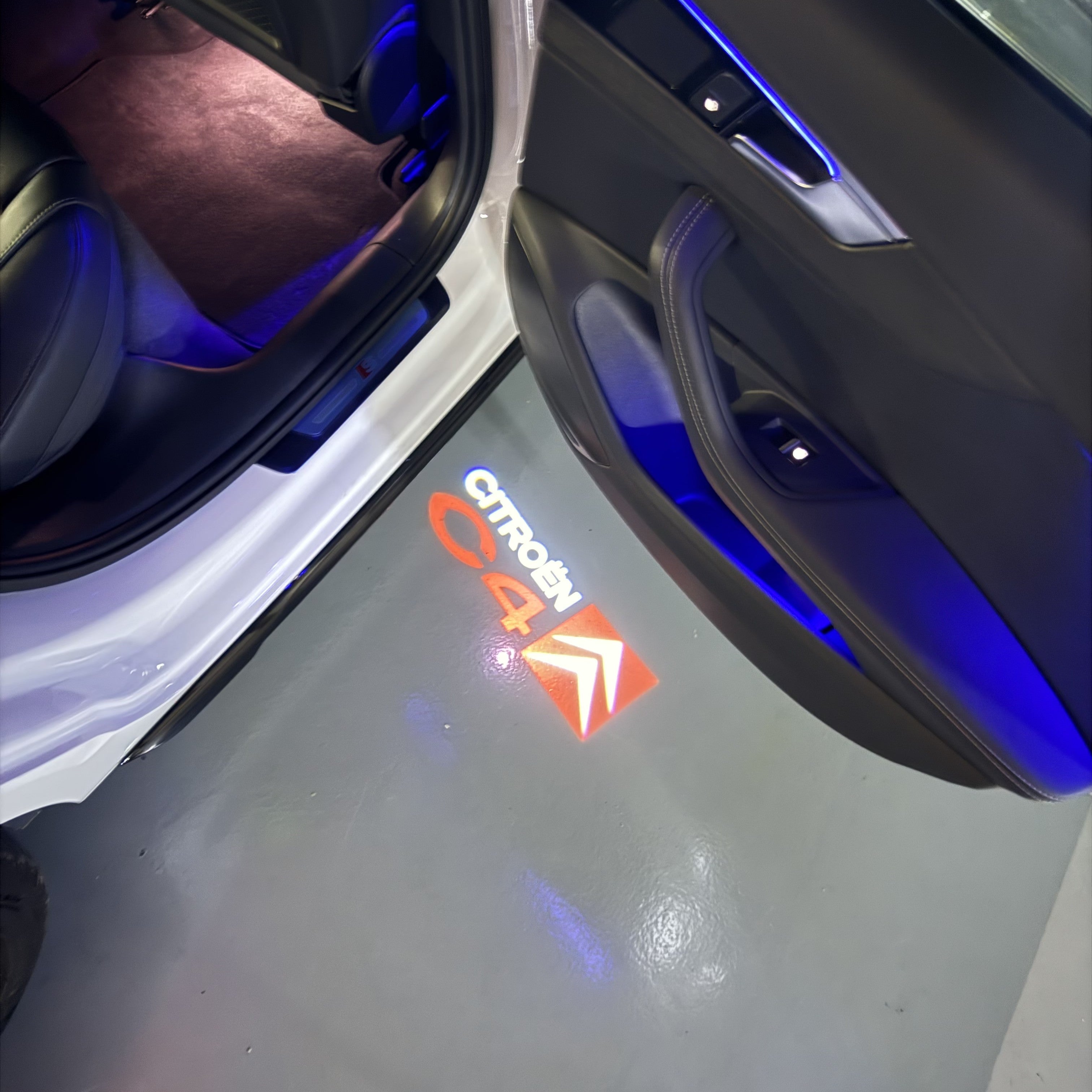 CITROËN C4  LOGO PROJECTOT LIGHTS (quantity 1 = 1 sets/2 door lights) Nr.6024q0t0141