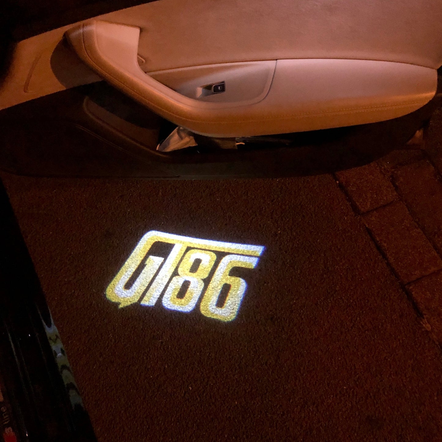 TOYOTA  GT86 LOGO PROJECROTR LIGHTS Nr.11  (quantity 1 = 2 Logo Films /2 door lights）